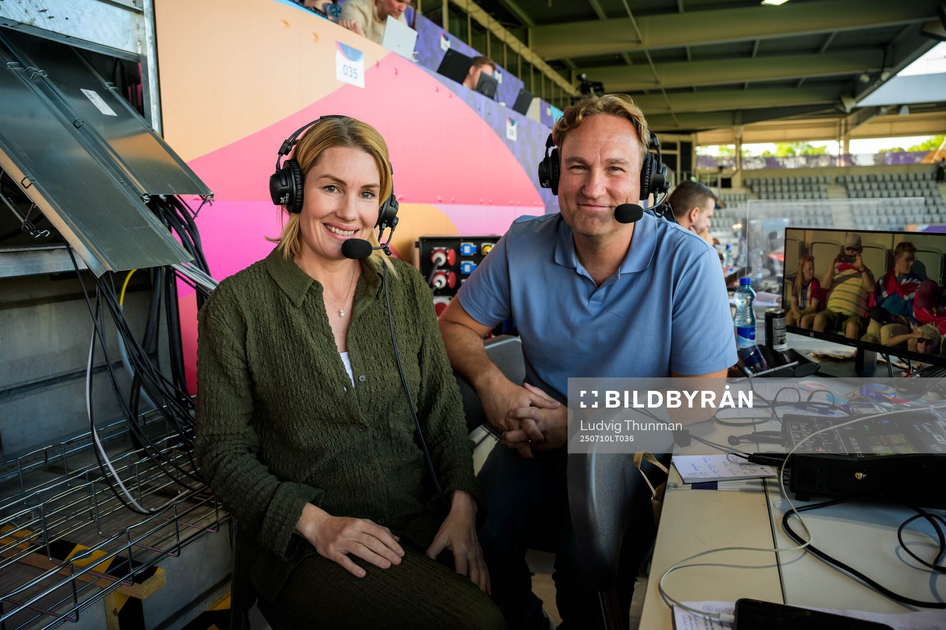 Swedish Public Television commentators Hanna Marklund and