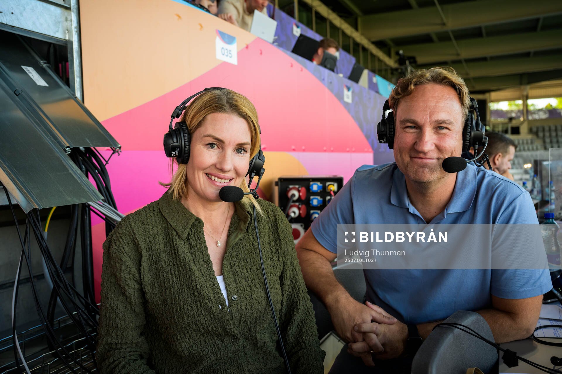 Swedish Public Television commentators Hanna Marklund and