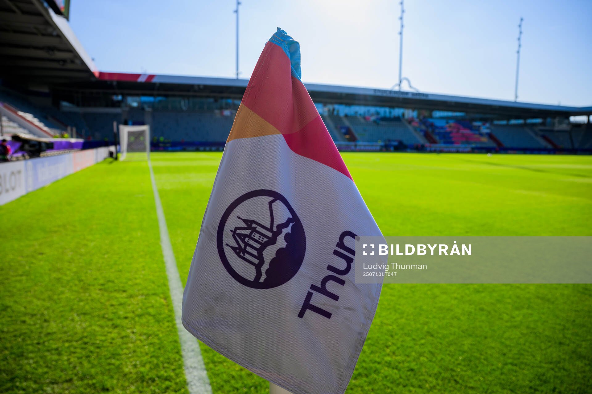 The corner flag with the city synbol for Thun ahead  the