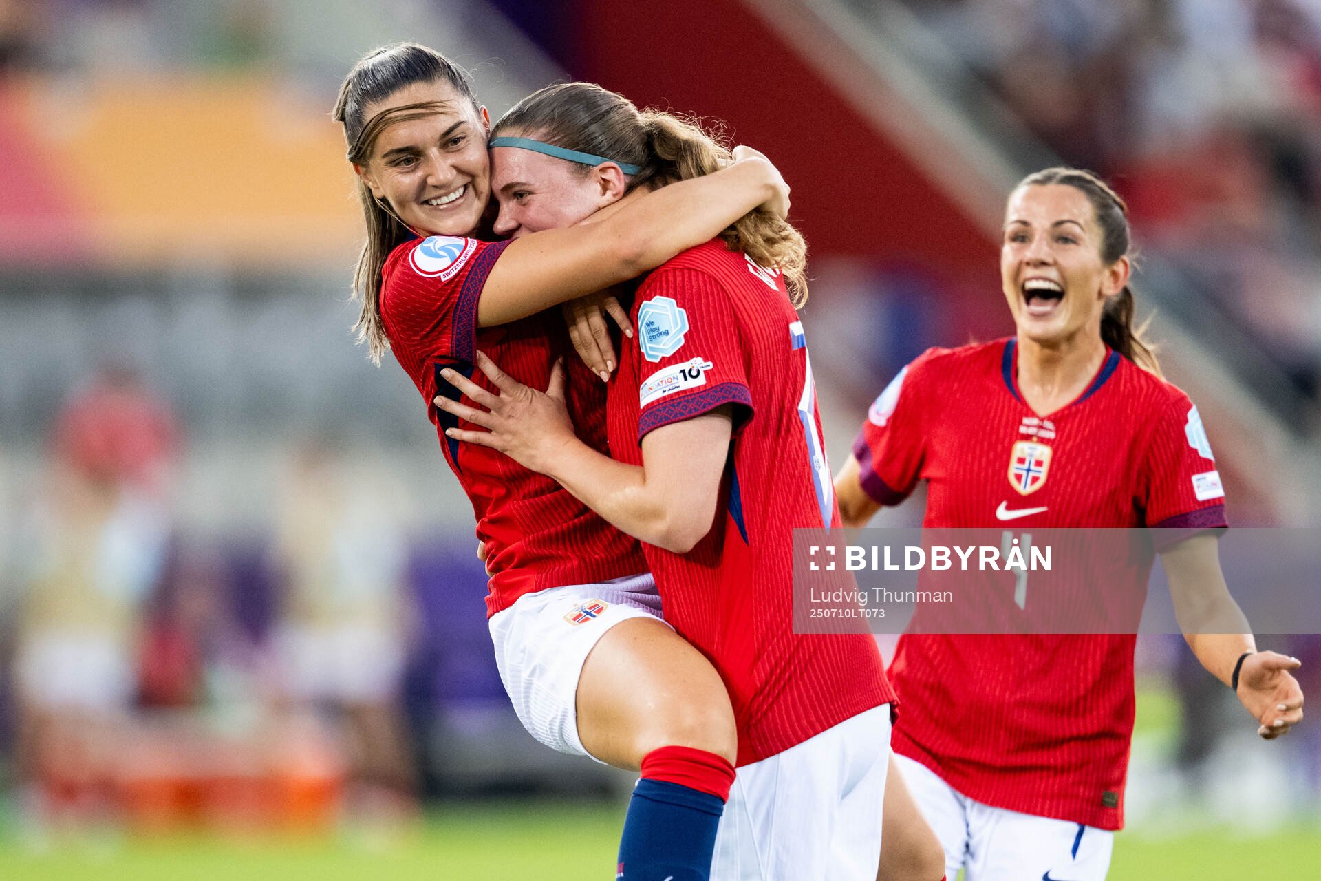 Signe Gaupset of Norway celebrates with Vilde Bøe Risa and