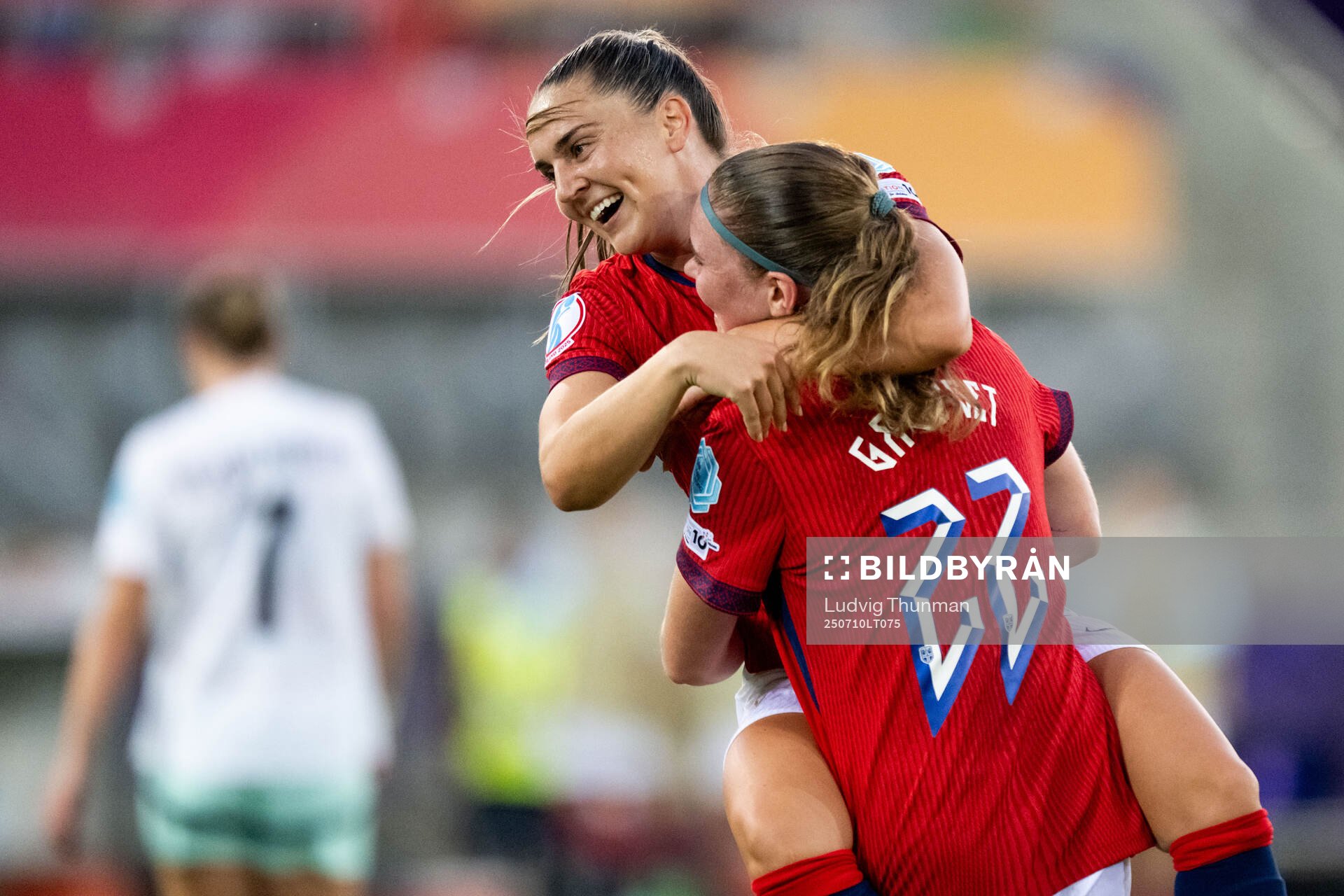Signe Gaupset of Norway celebrates with Vilde Bøe Risa