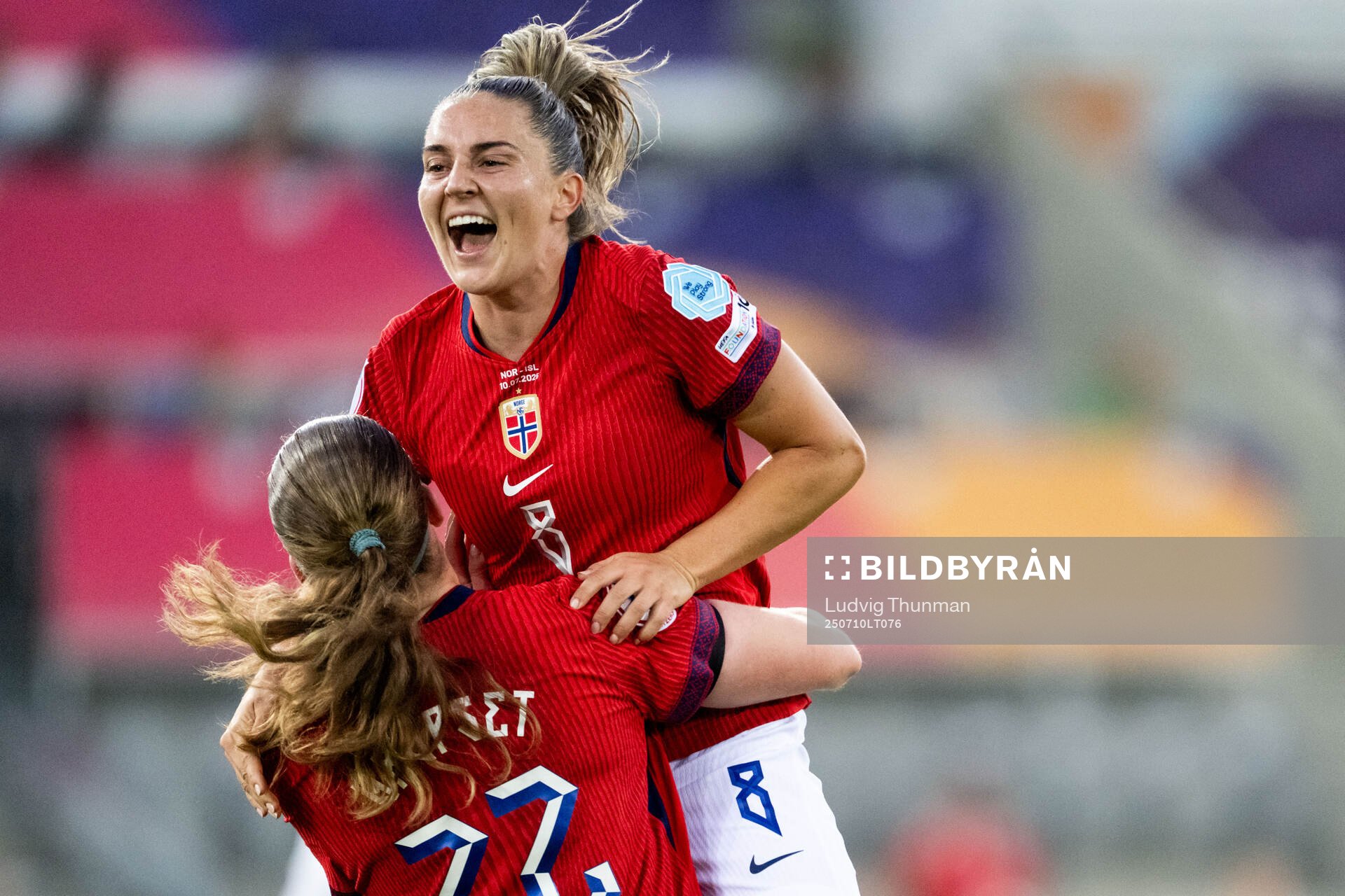 Signe Gaupset of Norway celebrates with Vilde Bøe Risa