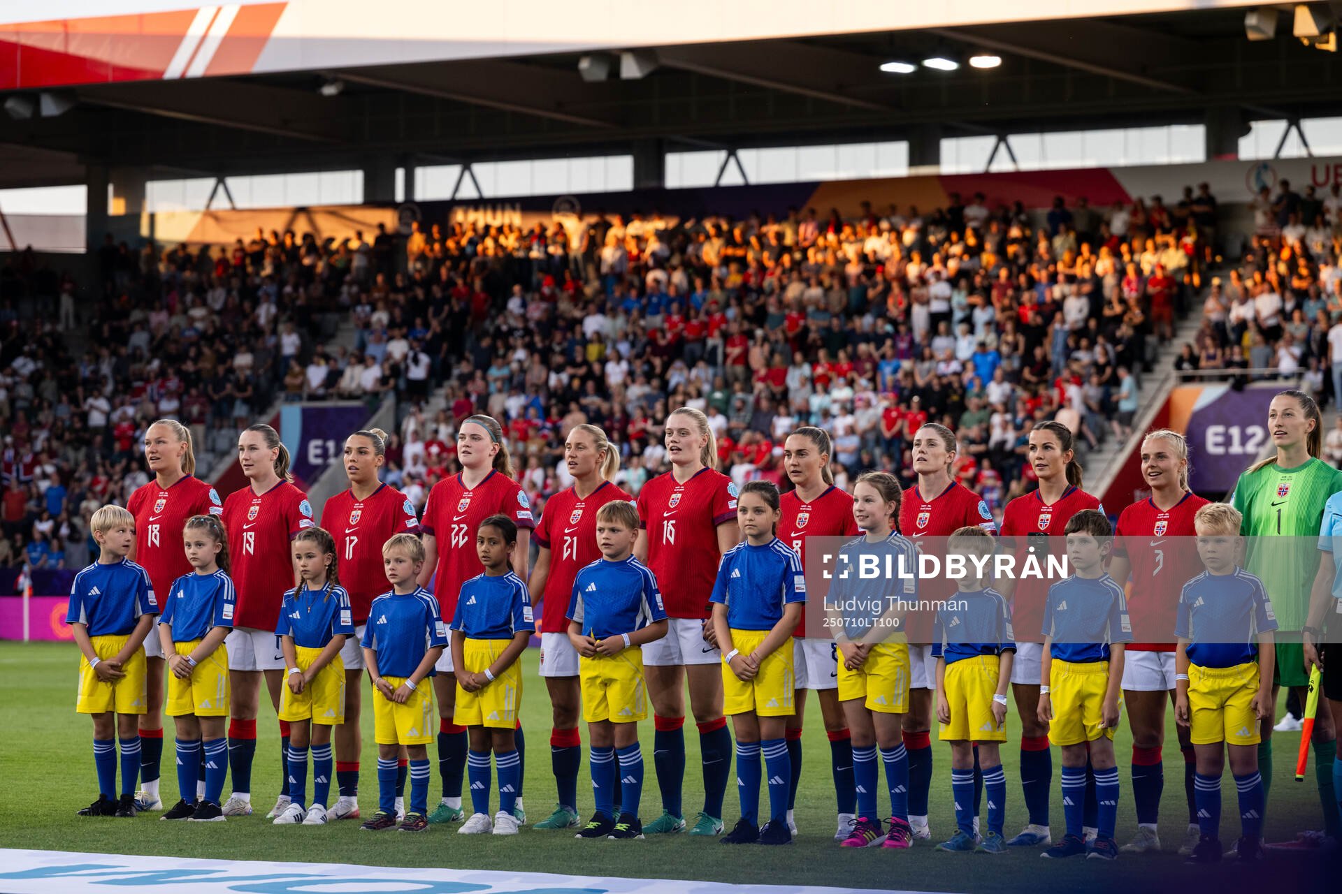 Frida Maanum, Elisabeth Terland, Celin Bizet Dønnum, Signe