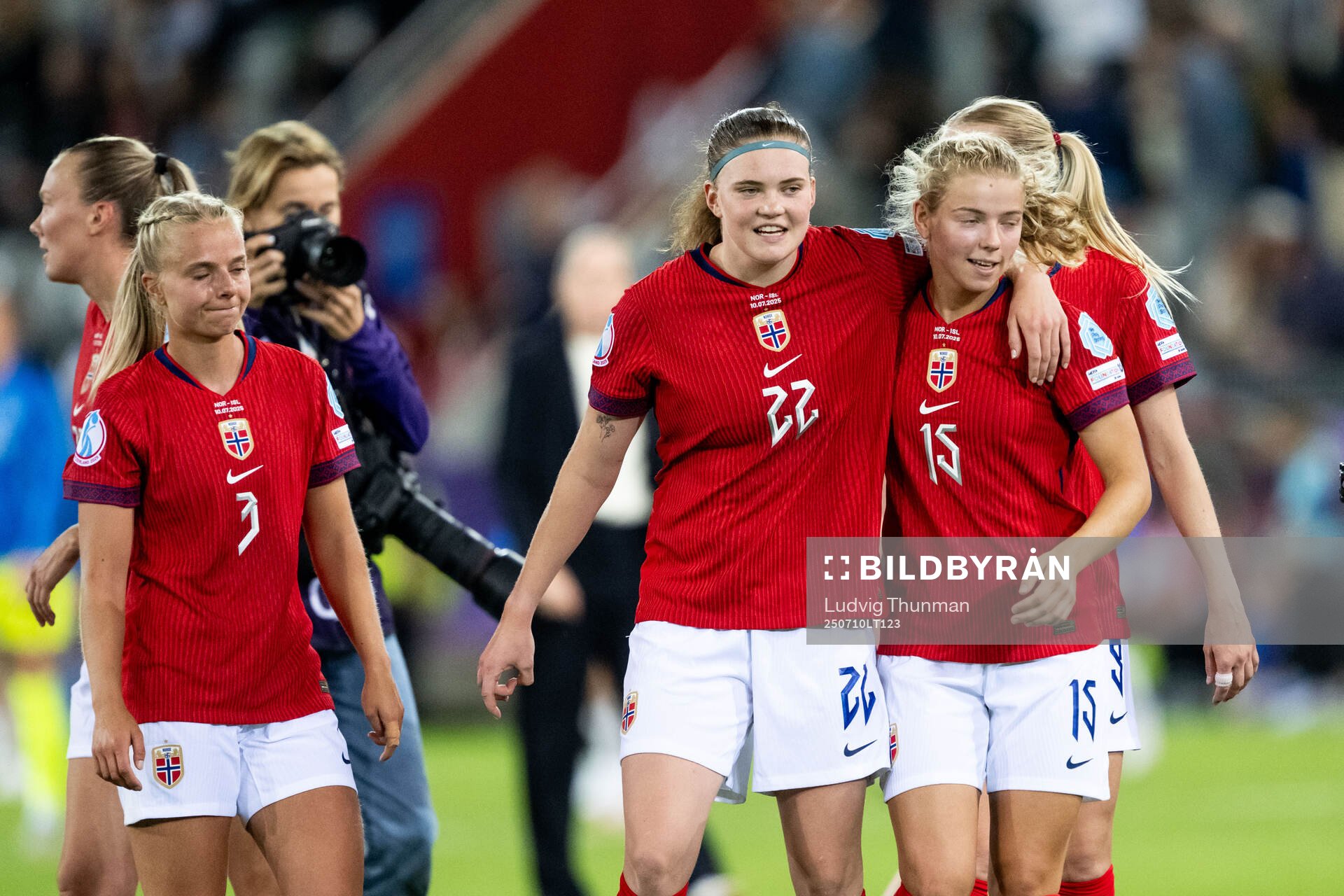 Signe Gaupset and Justine Kielland of Norway celebrate