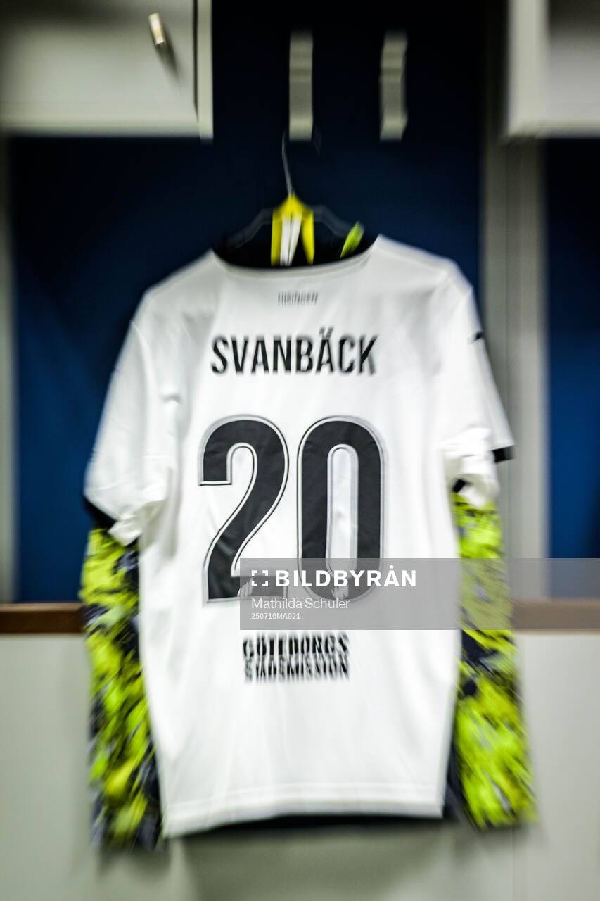 The kit of Adrian Svanbäck of Häcken