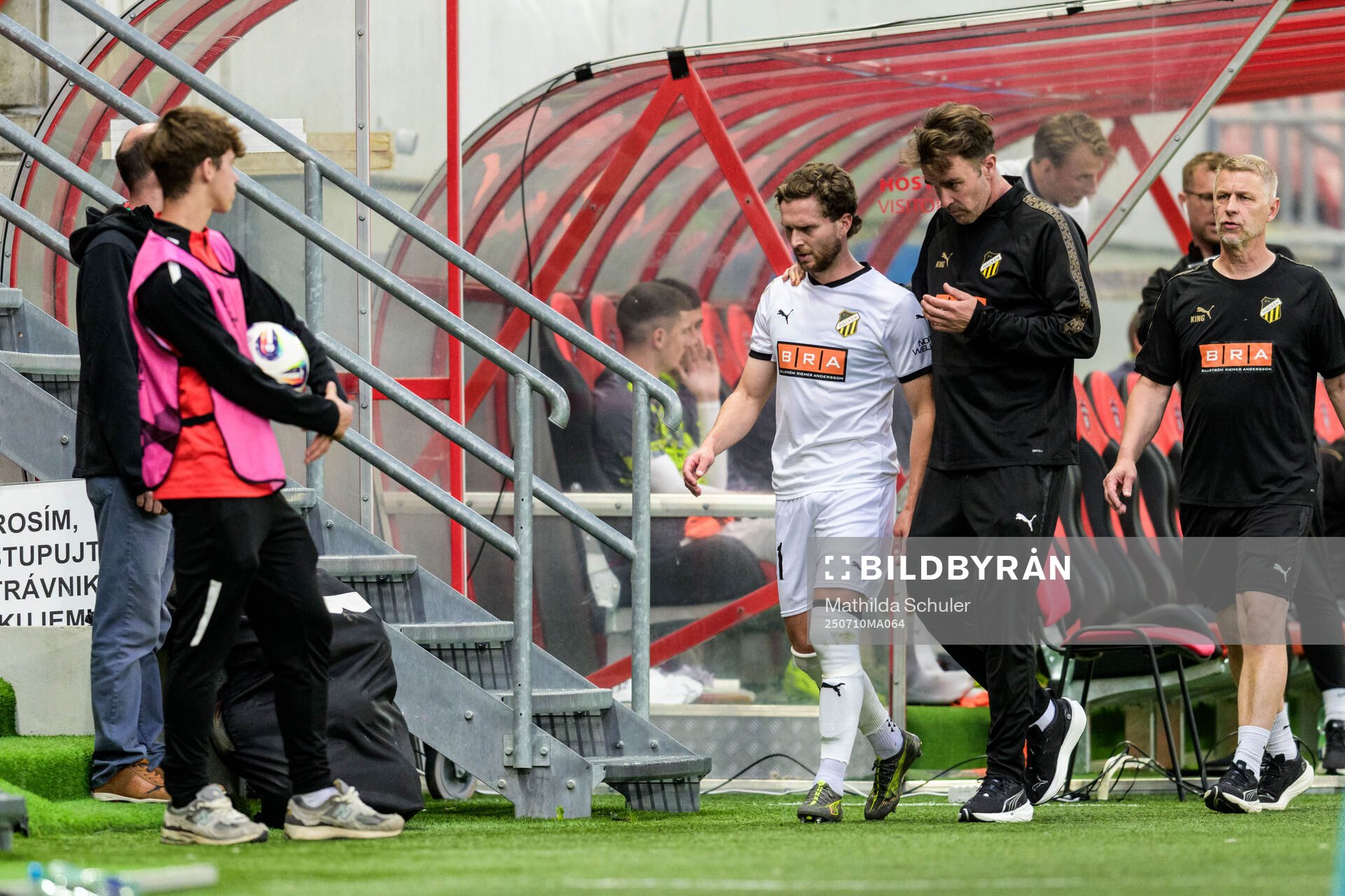 Adam Lundkvist of Häcken leaves the pitch