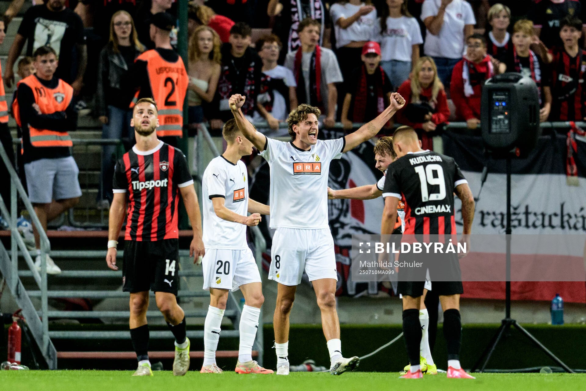 Silas Andersen of Häcken celebrates