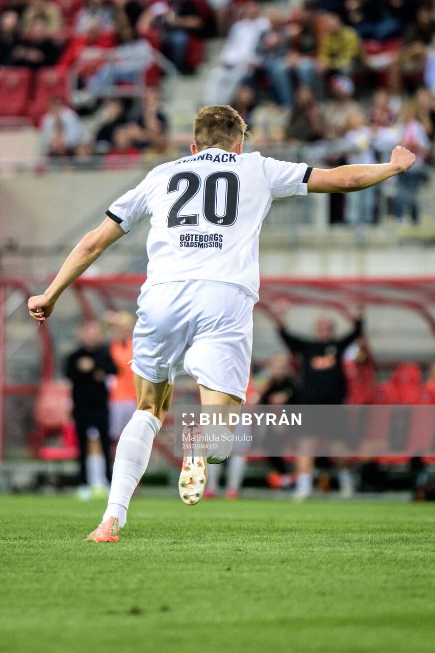 Adrian Svanbäck of Häcken celebrates