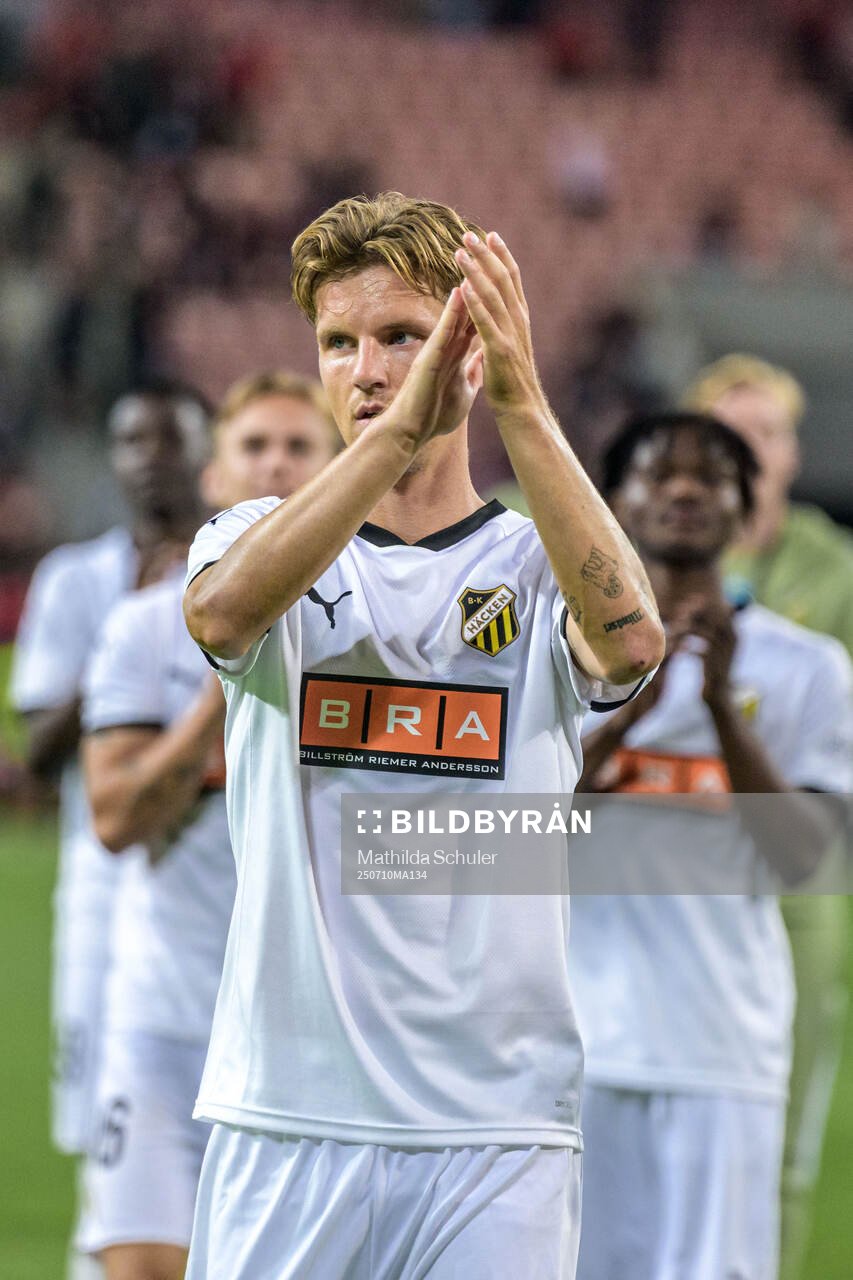 Samuel Leach Holm of Häcken