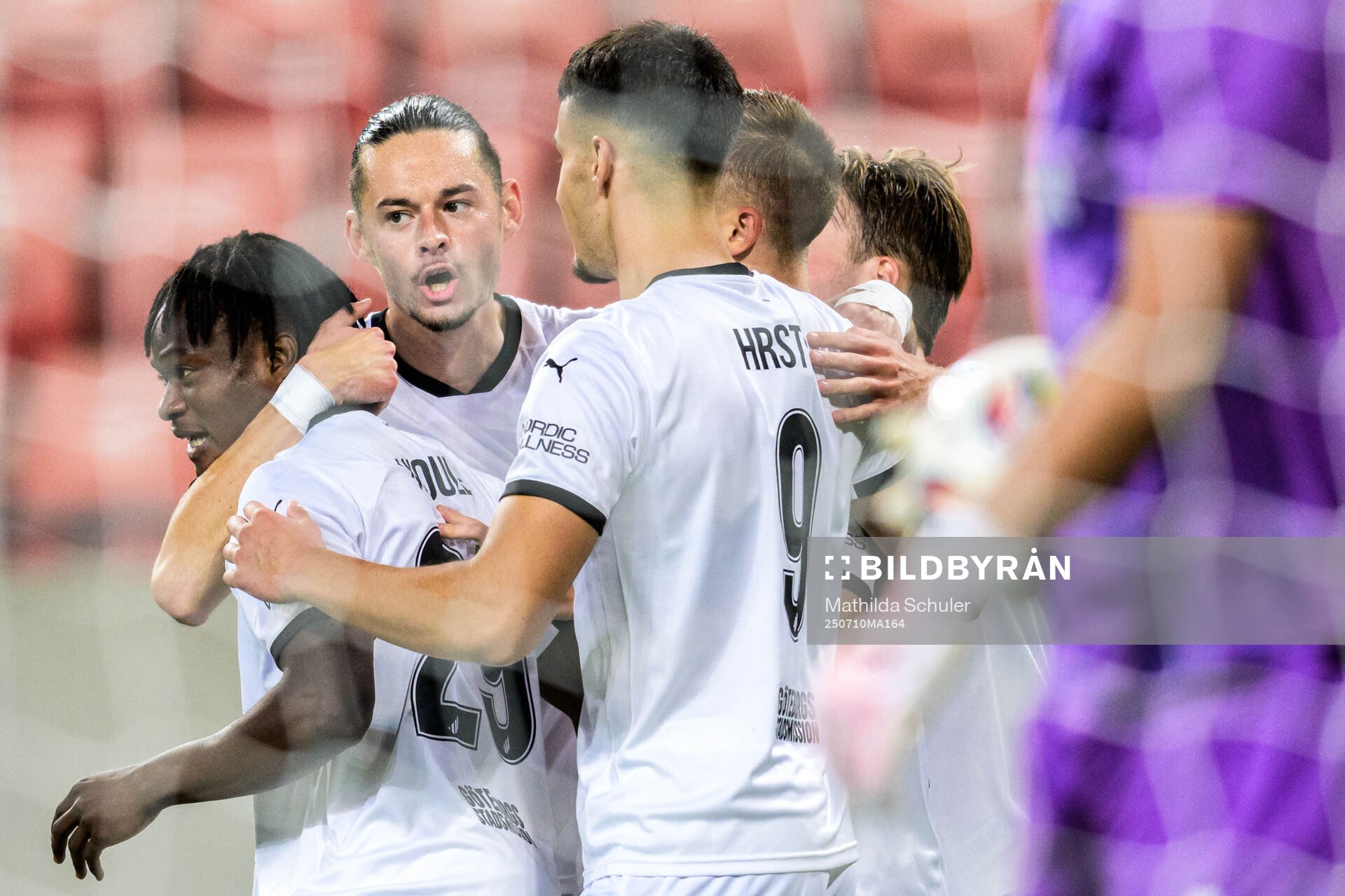 Severin Nioule and Amor Layouni of Häcken celebrate