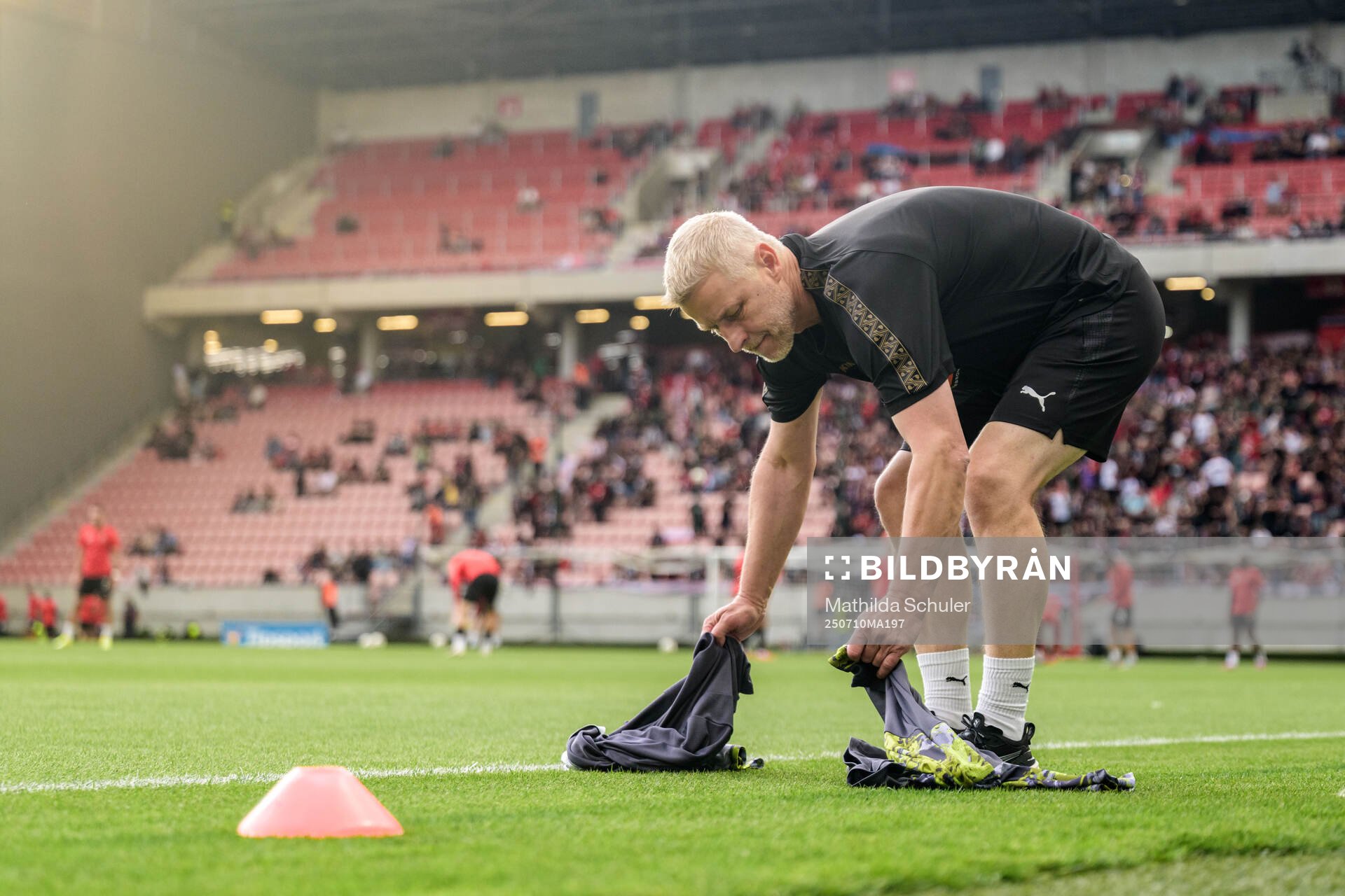 Equipment manager Kejll-Ove Johansson of Häcken