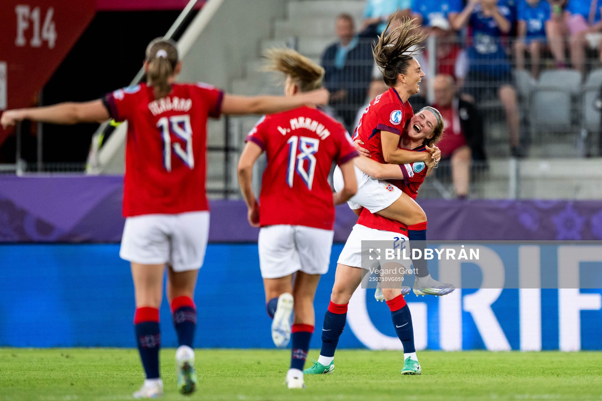 Signe Gaupset of Norway celebrates with Vilde Bøe Risa