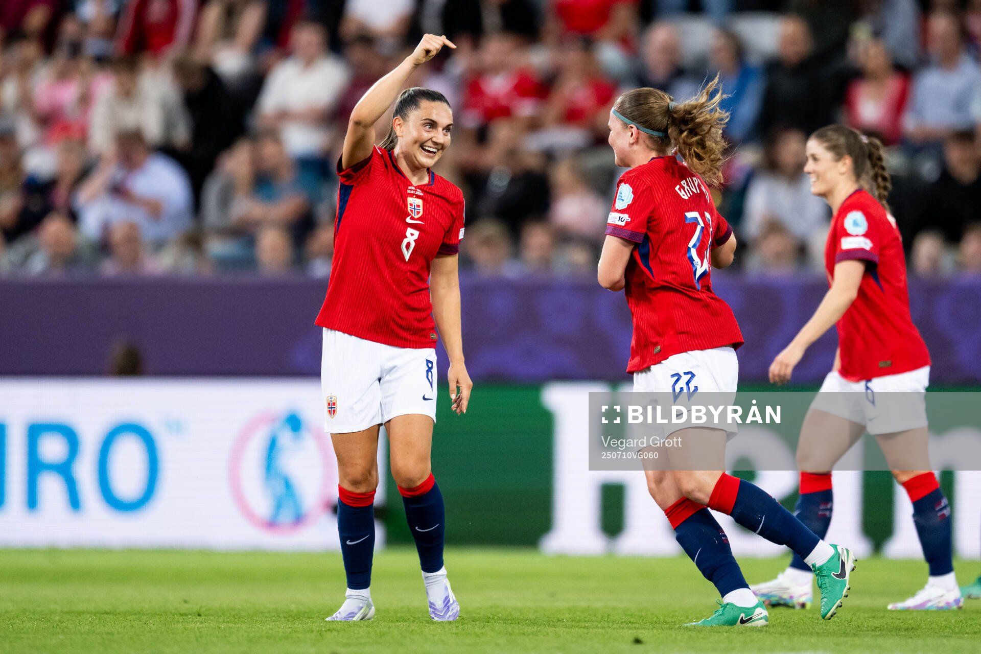 Signe Gaupset of Norway celebrates with Vilde Bøe Risa