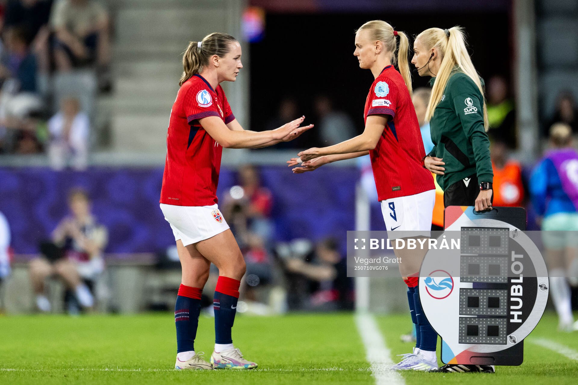 Elisabeth Terland and Karina Sævik of Norway