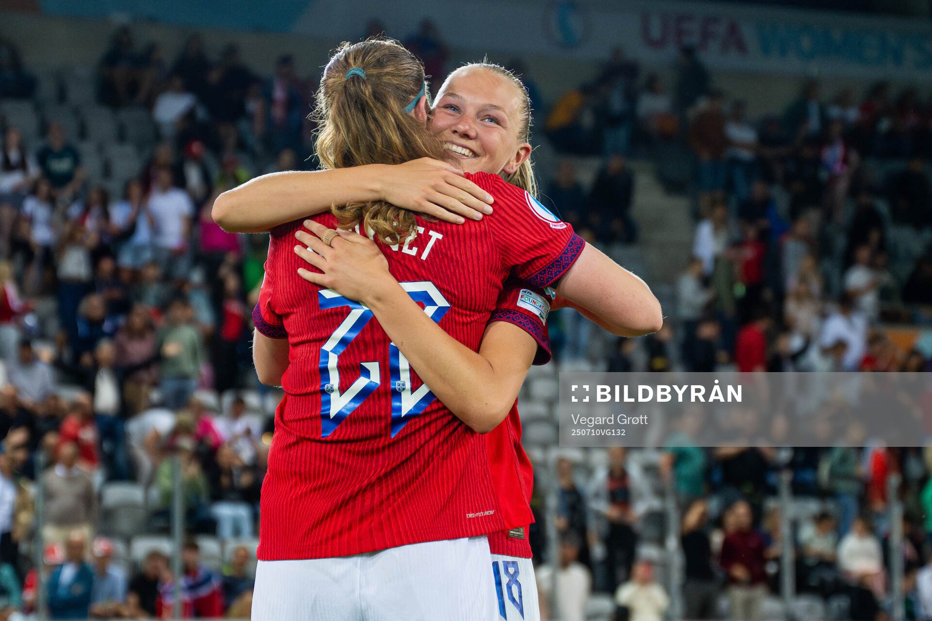Signe Gaupset and Frida Maanum of Norway celebrate