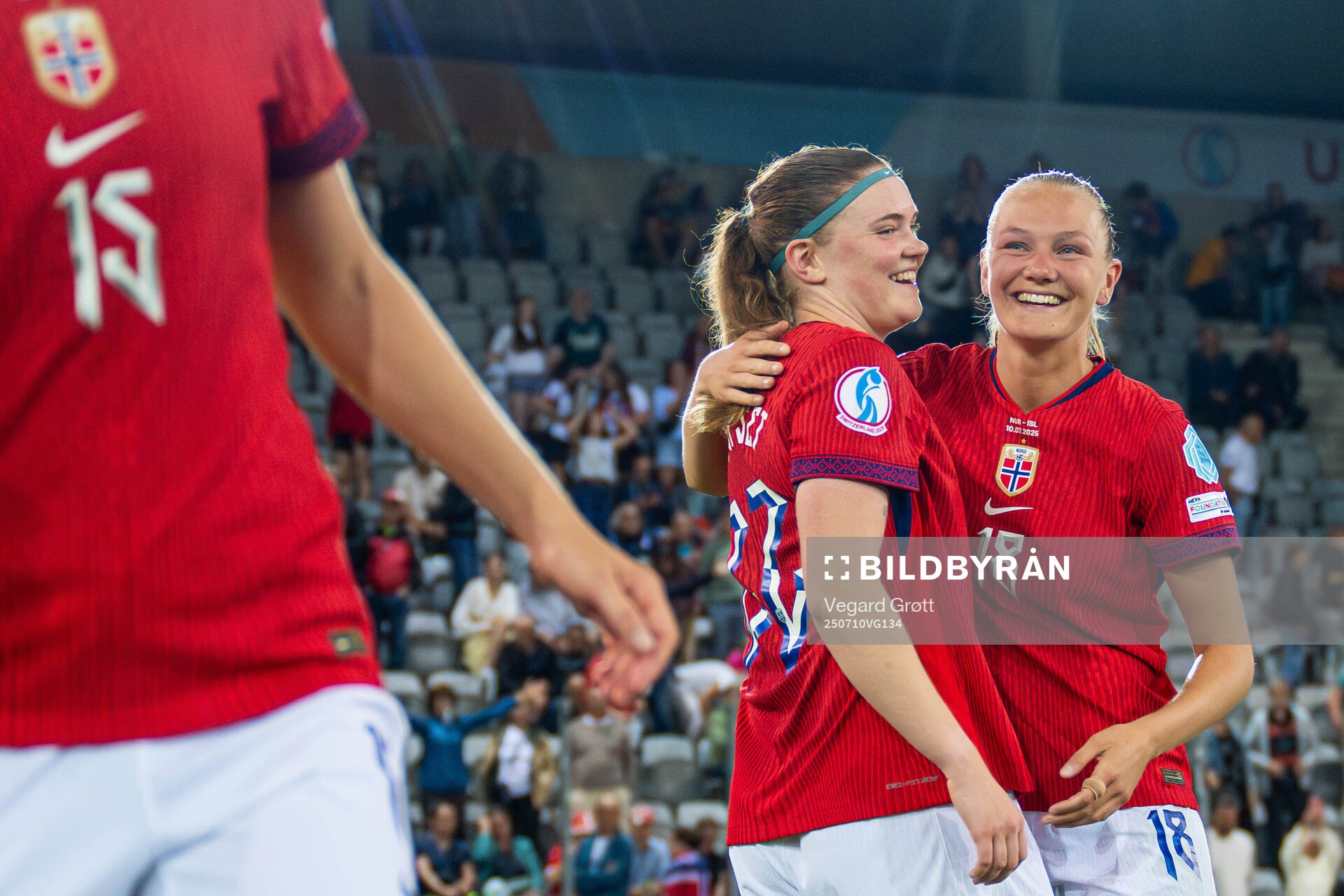 Signe Gaupset and Frida Maanum of Norway celebrate