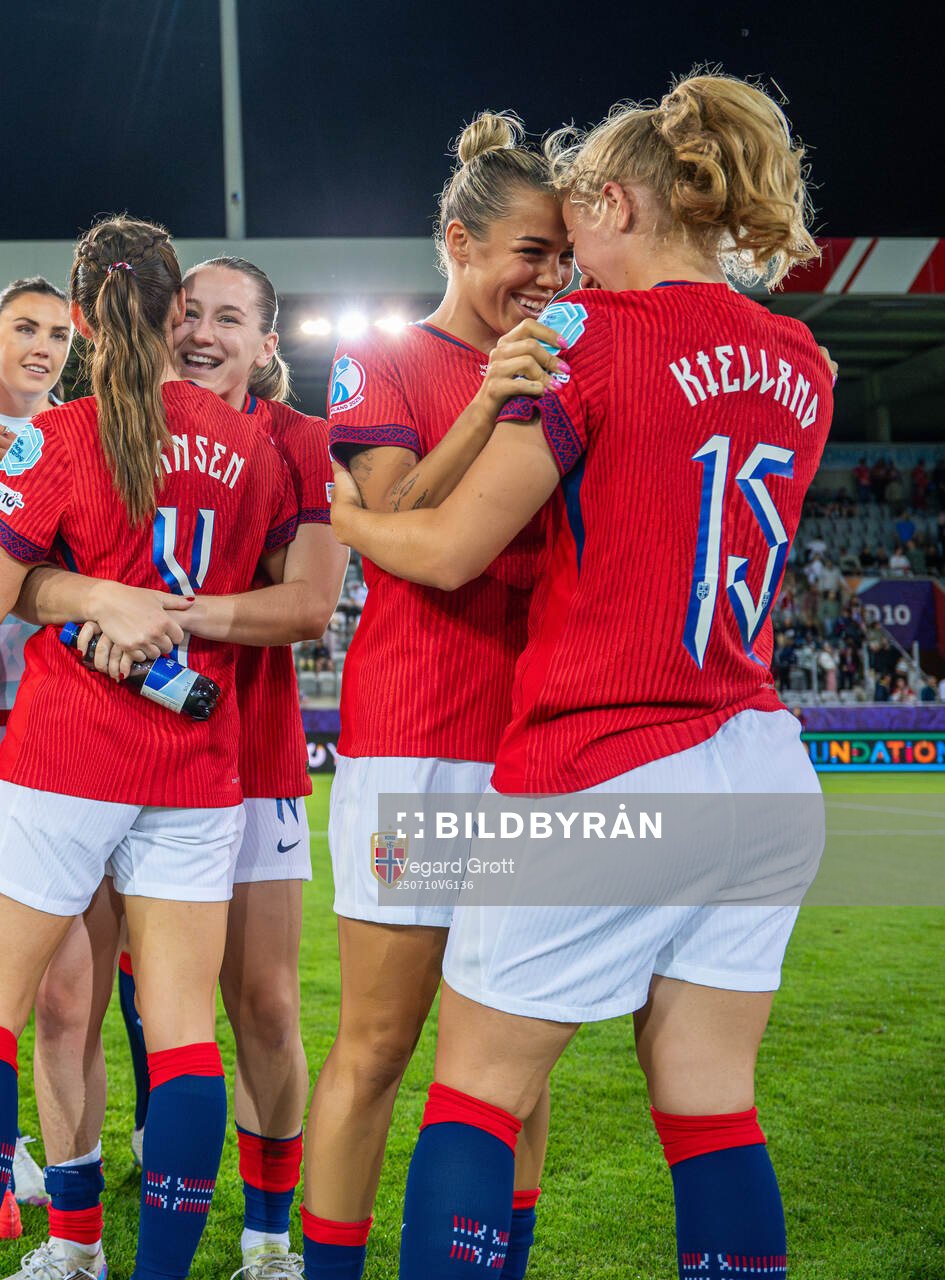 Elisabeth Terland, Celin Bizet Dønnum and Justine Kielland