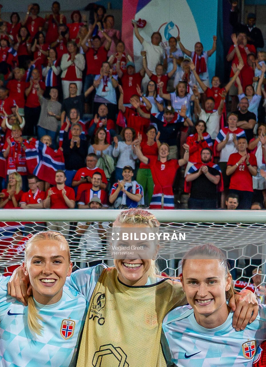 Goalkeeper Selma Panengstuen, Ada Hegerberg and Caroline