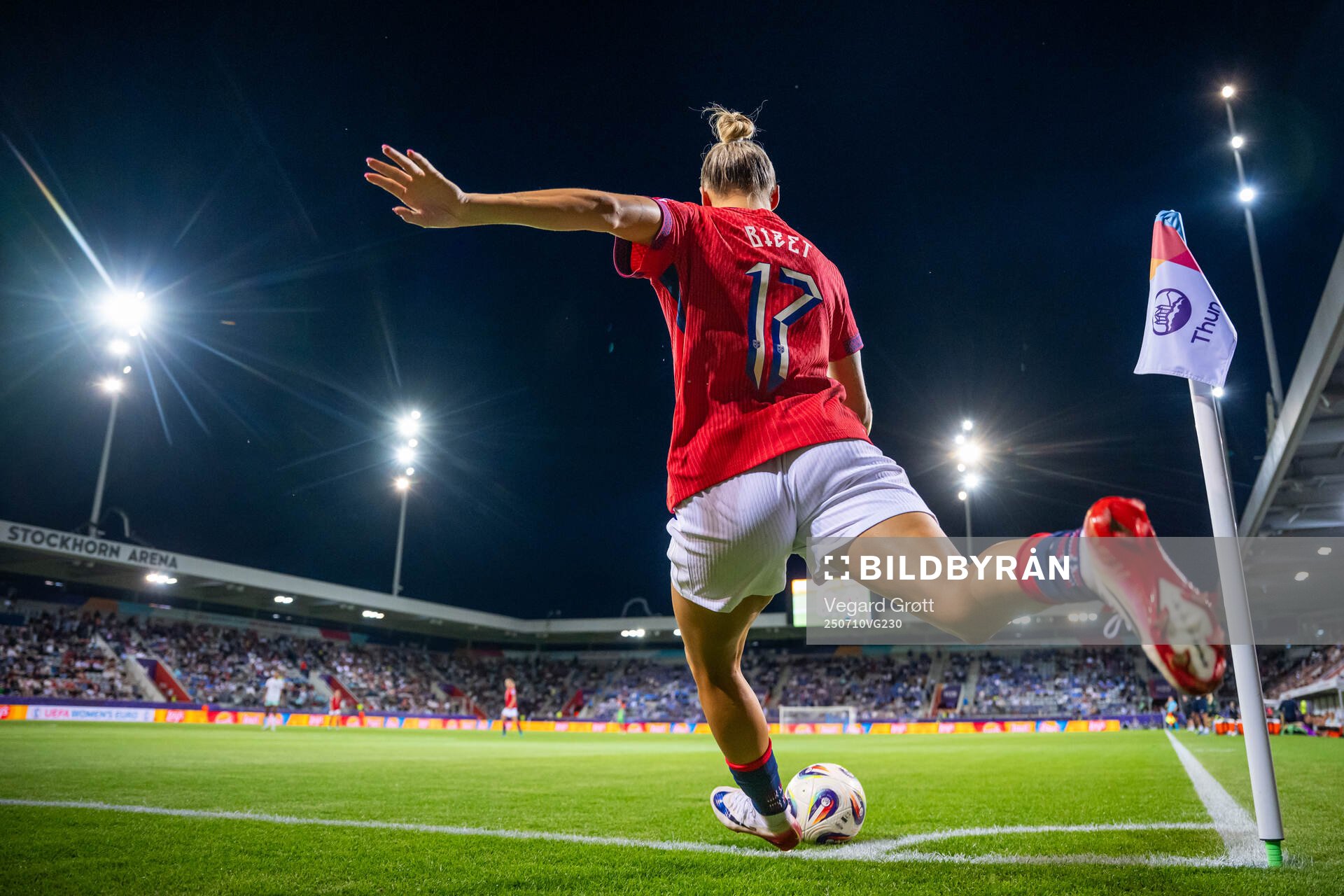 Celin Bizet Dønnum of Norway takes a corner kick