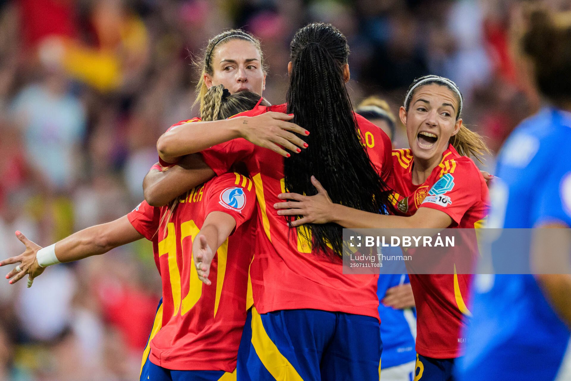 Players of Spain celebrates