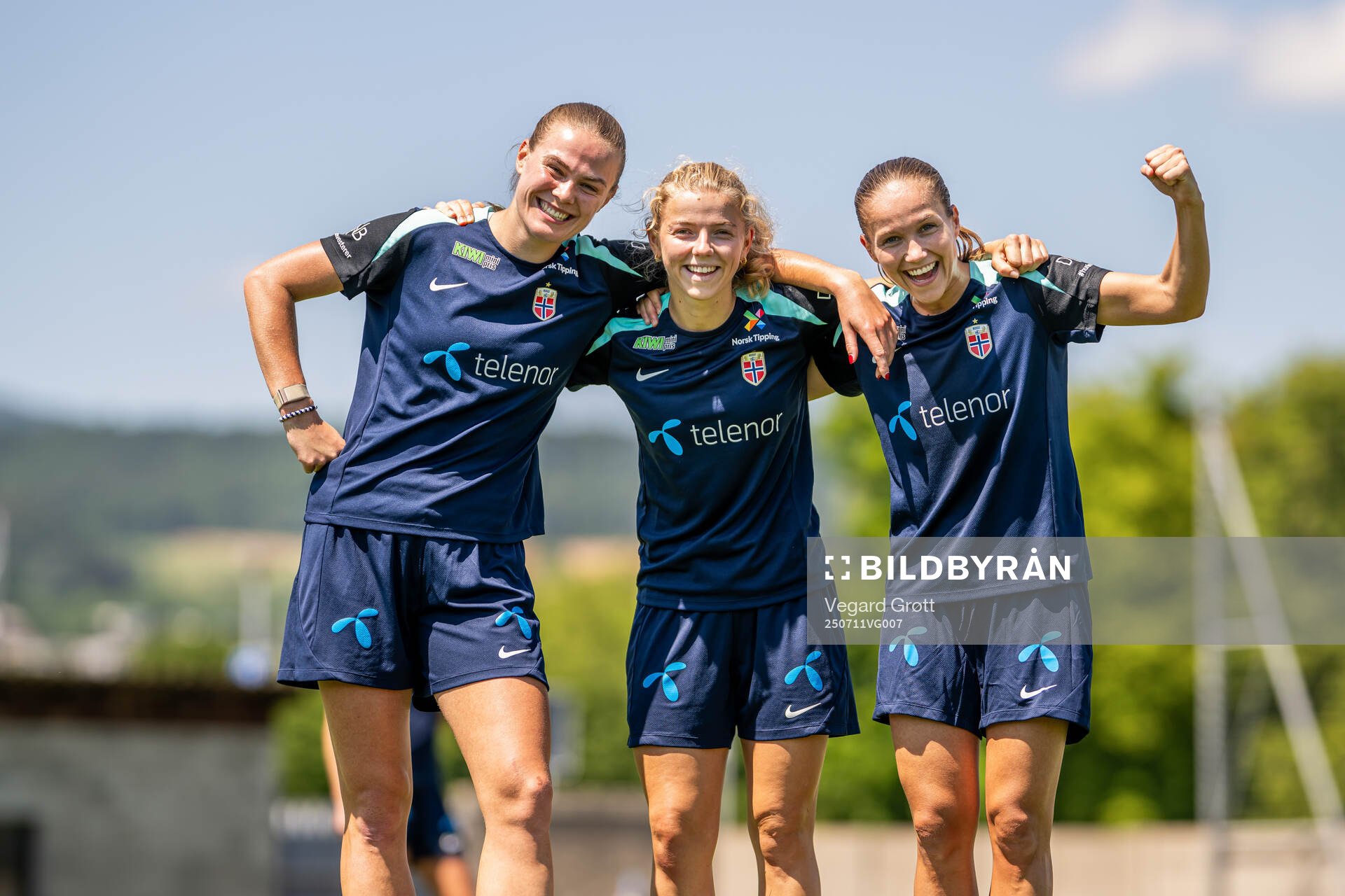 Marthine Østenstad, Justine Kielland and Guro Reiten of