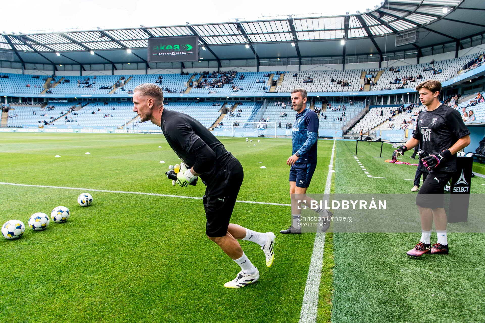 Malmö FFs målvakt Robin Olsen och målvakt Melker Ellborg