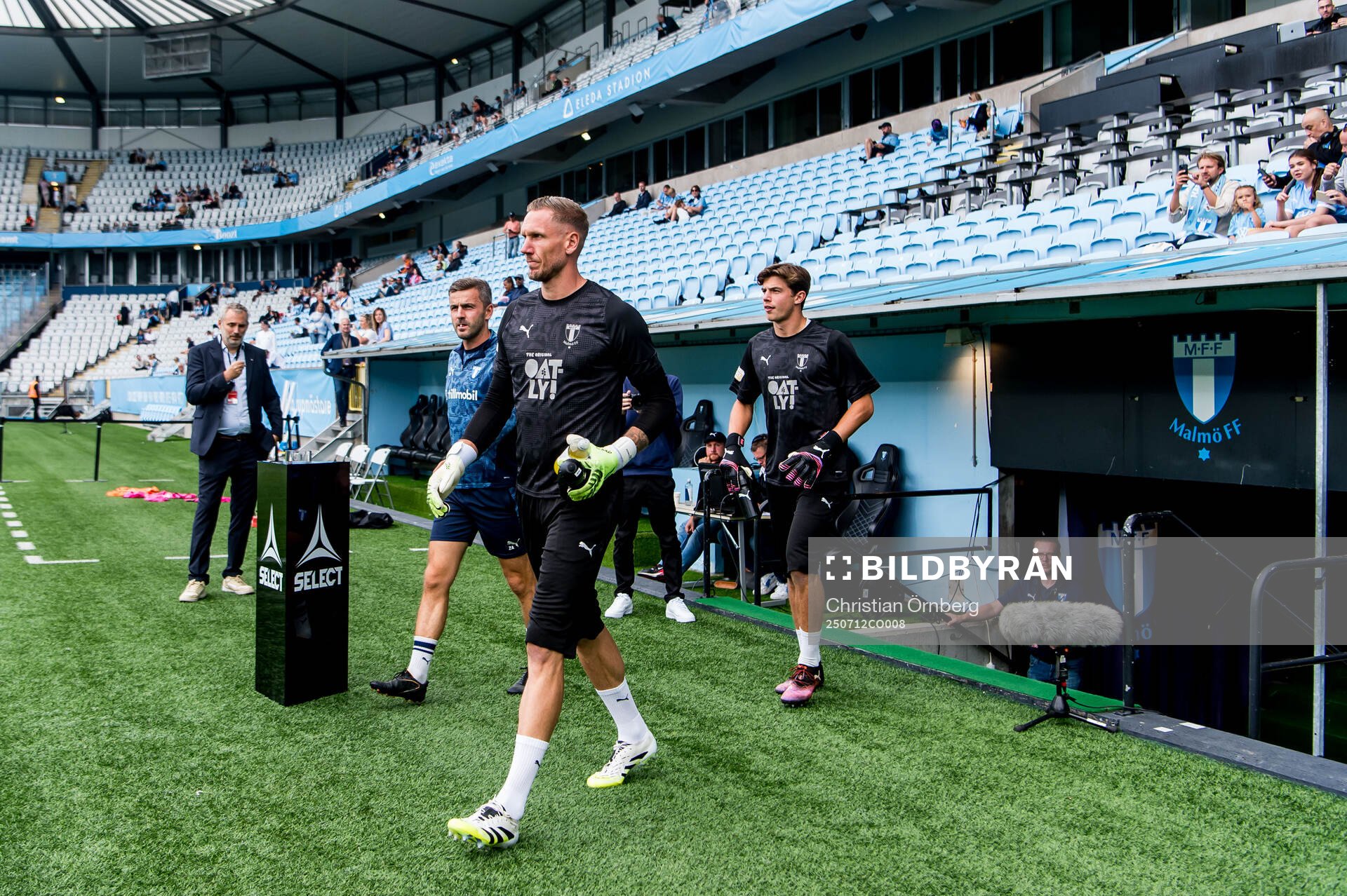 Malmö FFs målvakt Robin Olsen och målvakt Melker Ellborg