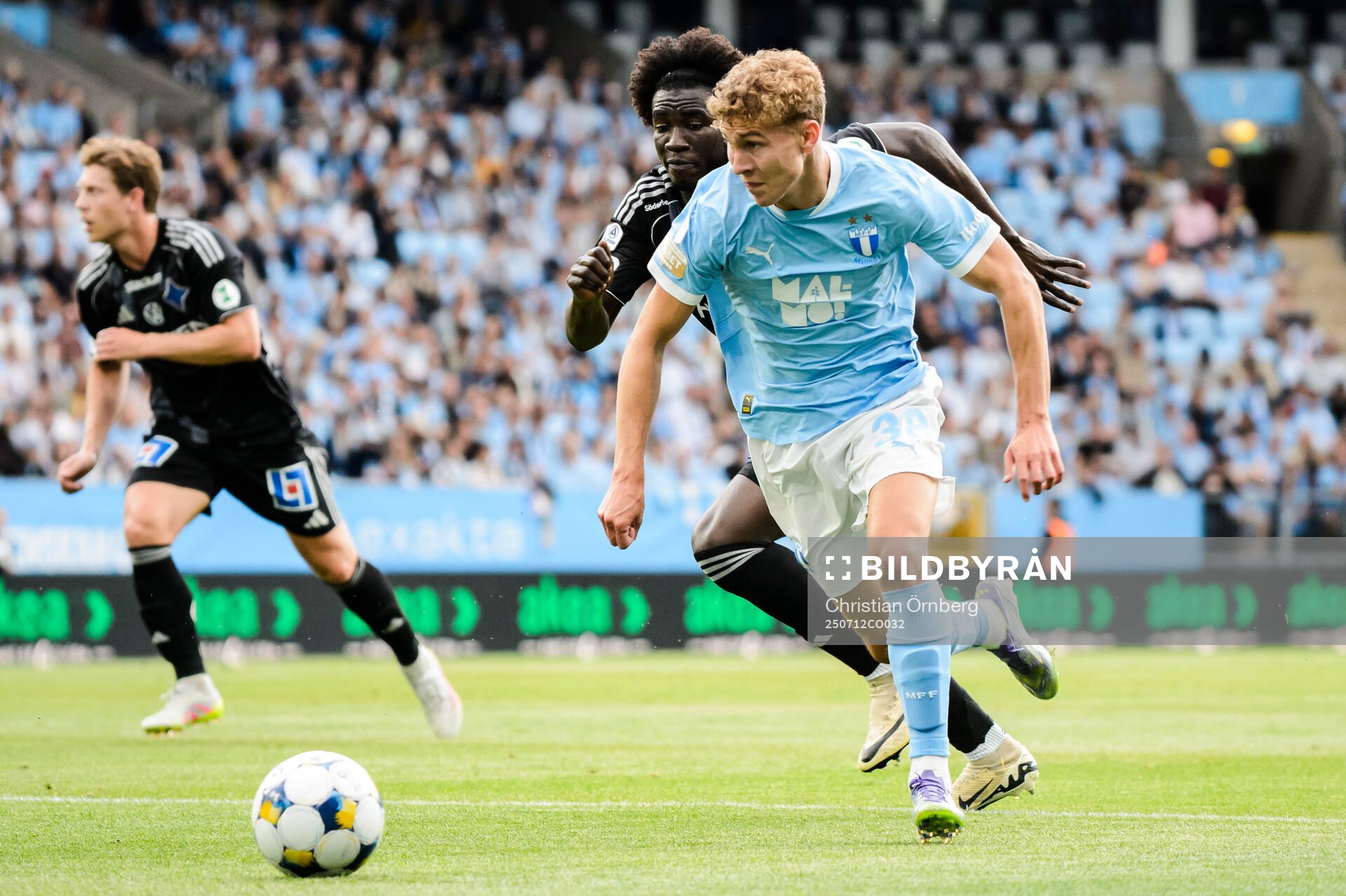 Malmö FFs Hugo Bolin och IFK Norrköpings Kojo Peprah