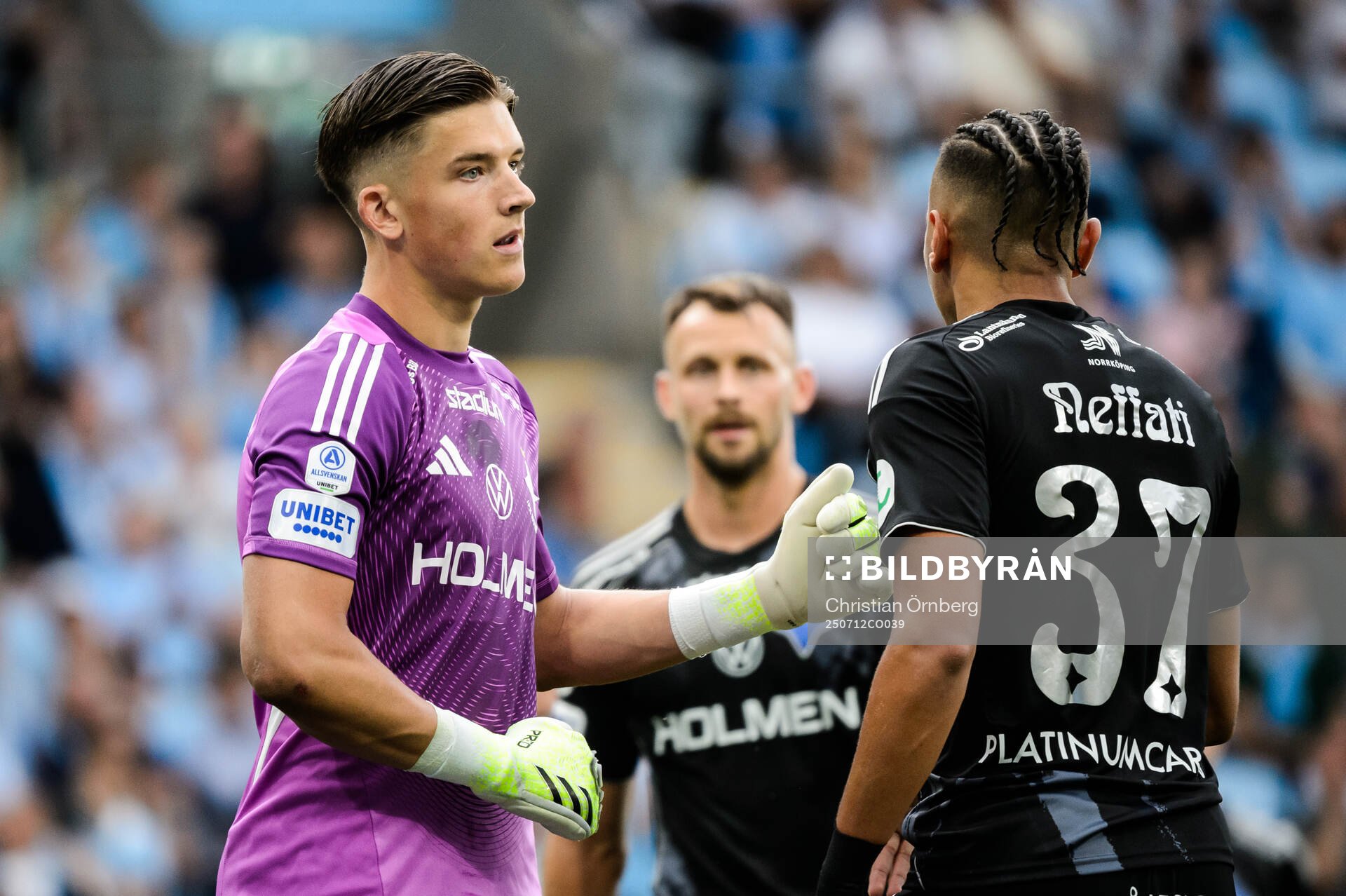 IFK Norrköpings målvakt David Andersson och Moutaz Neffati