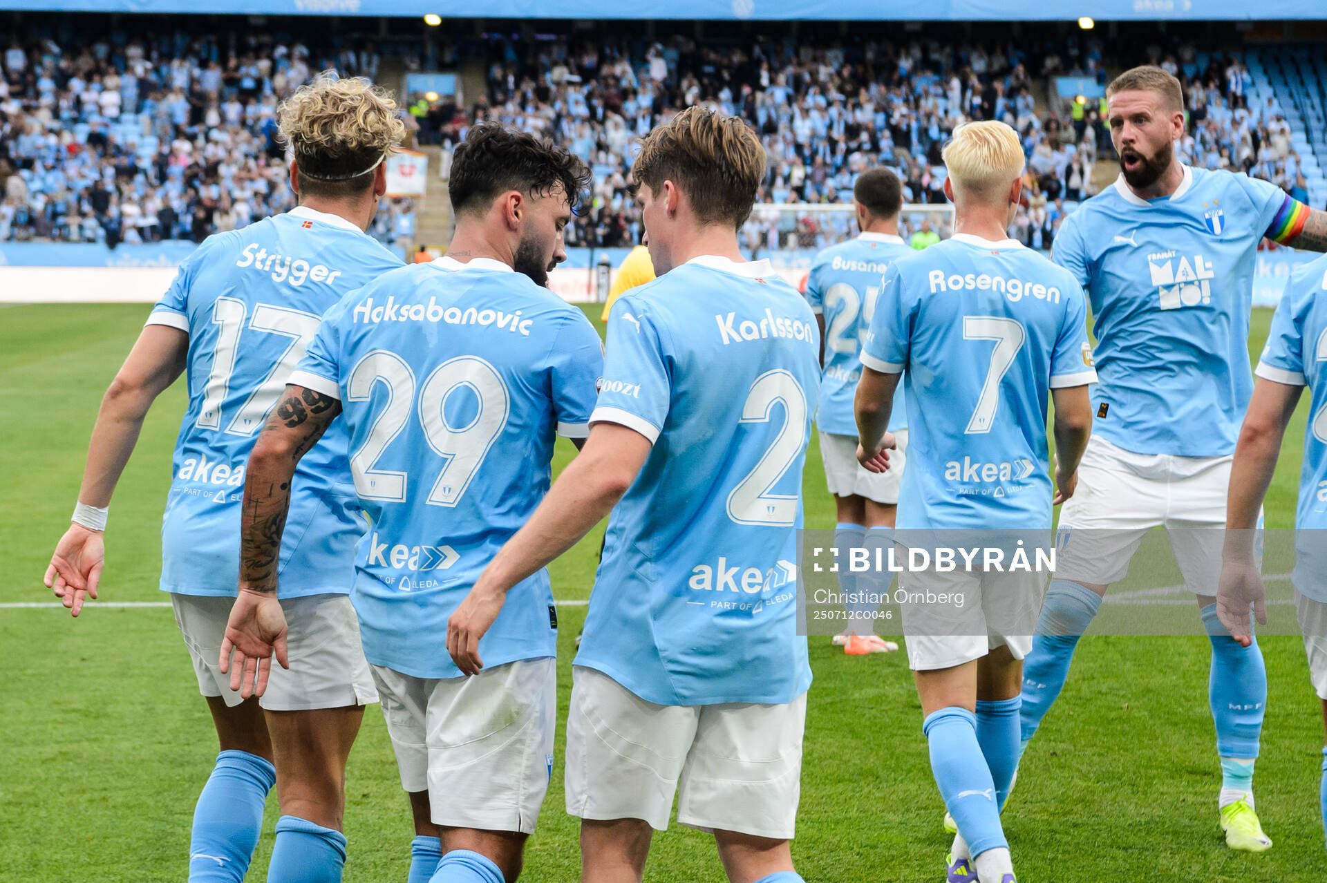 Malmö FFs Sead Haksabanovic jublar med lagkamrater
