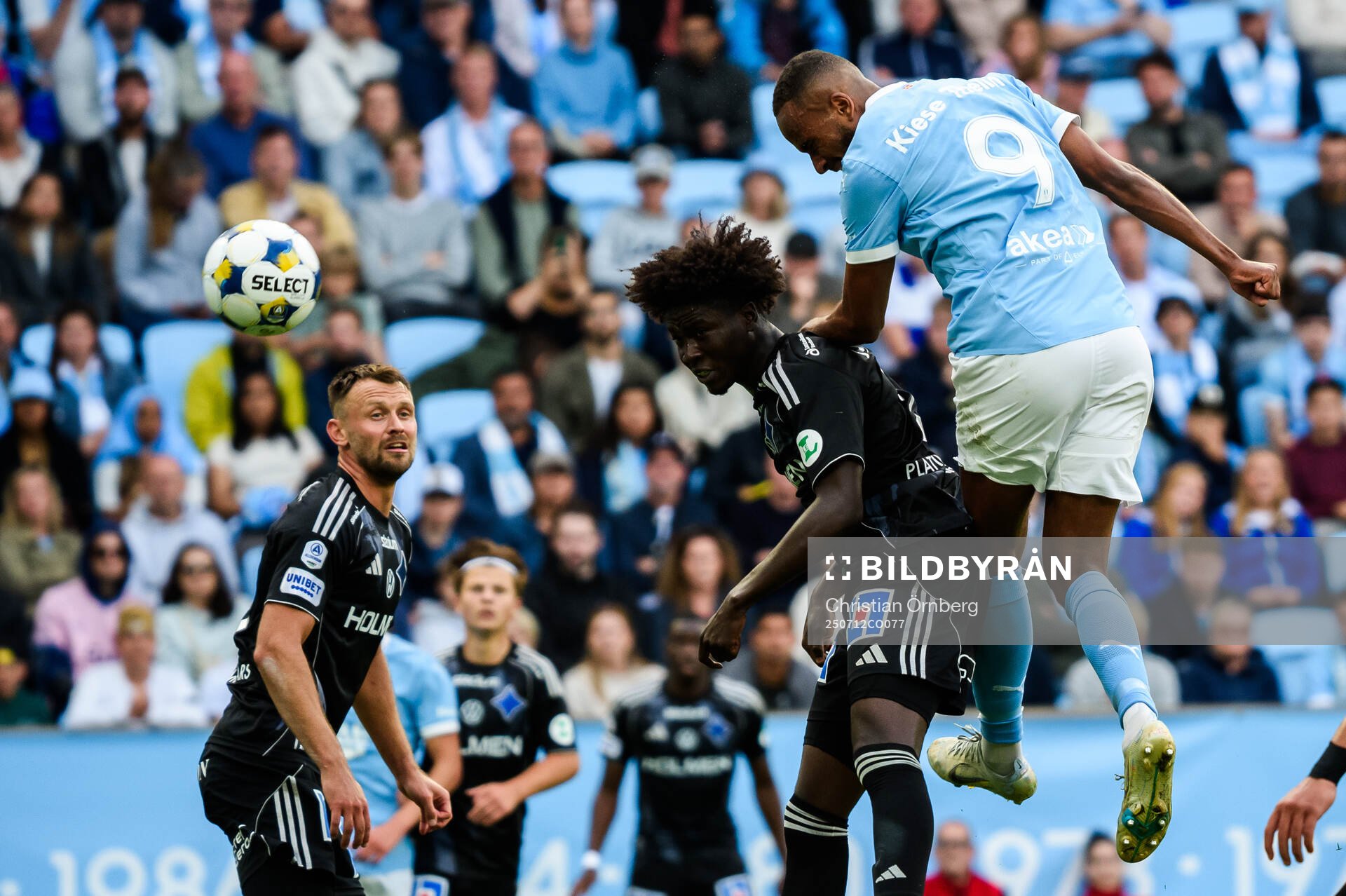 Malmö FFs Isaac Kiese Thelin och IFK Norrköpings Kojo
