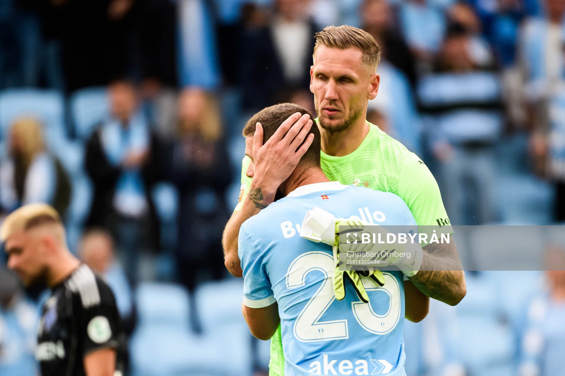 Malmö FFs Robin Olsen och Gabriel Busanello