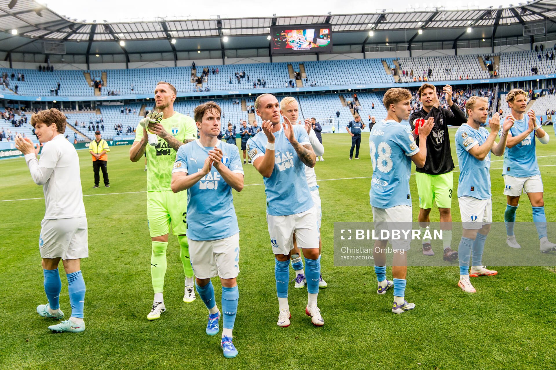 Malmö FFs spelare jublar