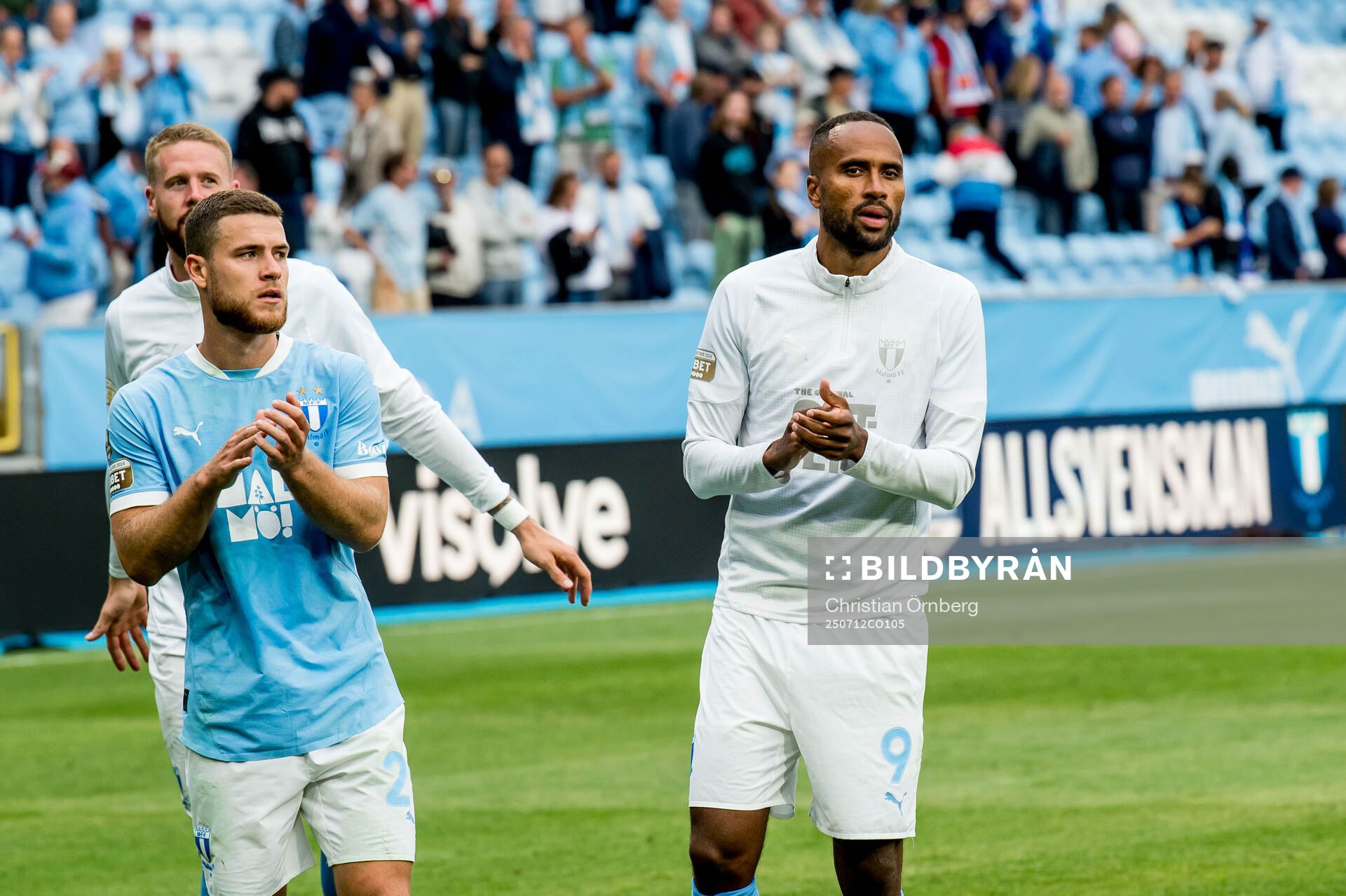 Malmö FFs Gabriel Busanello och Isaac Kiese Thelin jublar