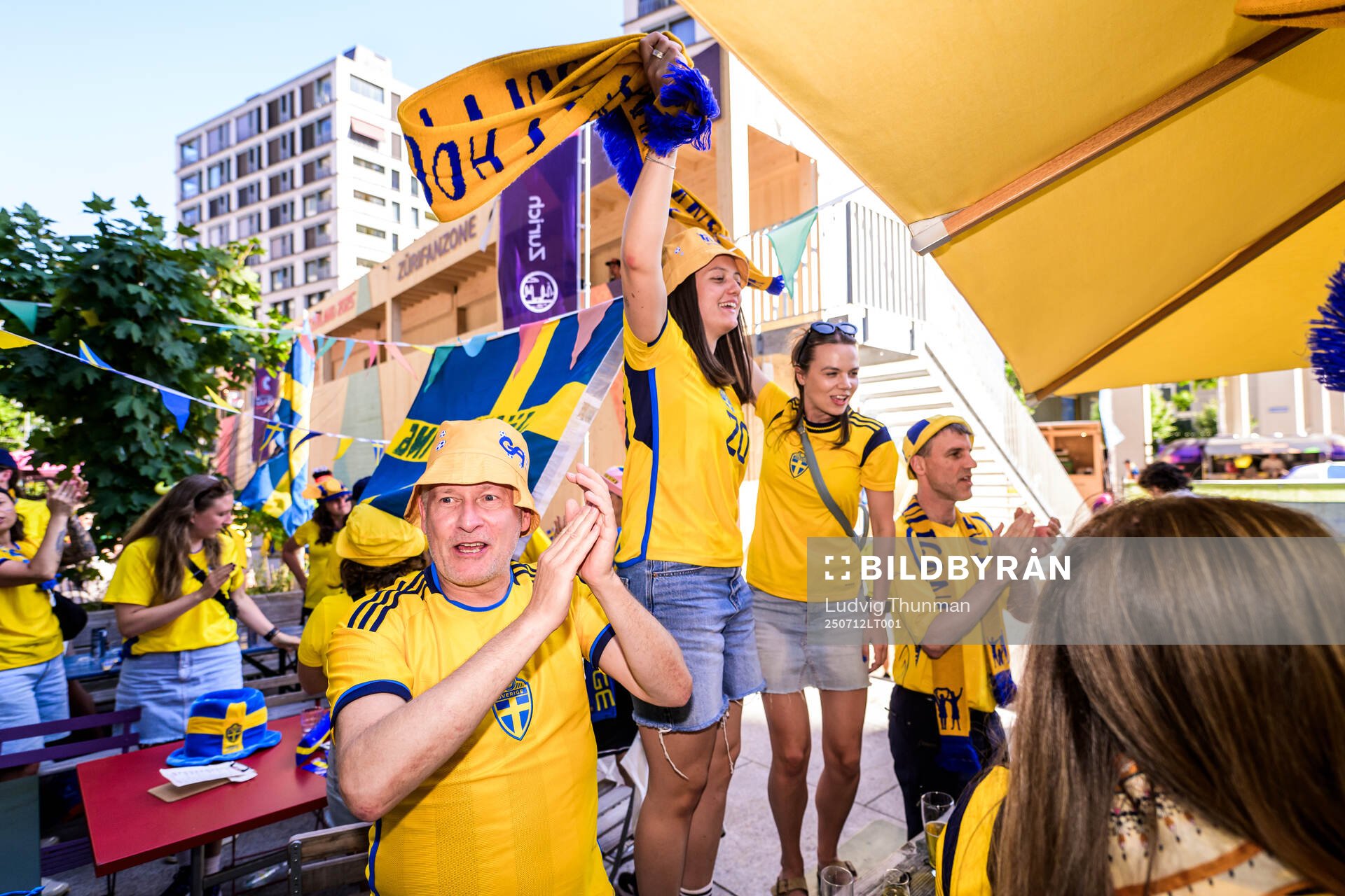 Fans of Sweden