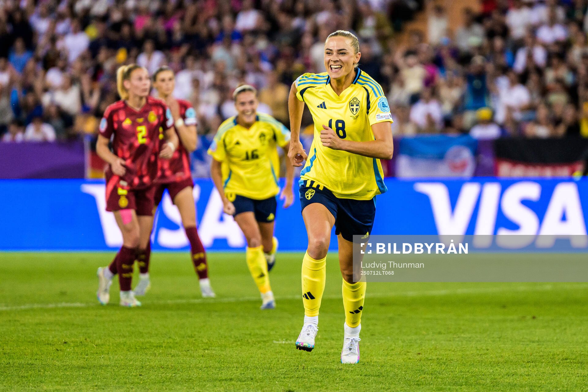 Fridolina Rolfö of Sweden celebrates