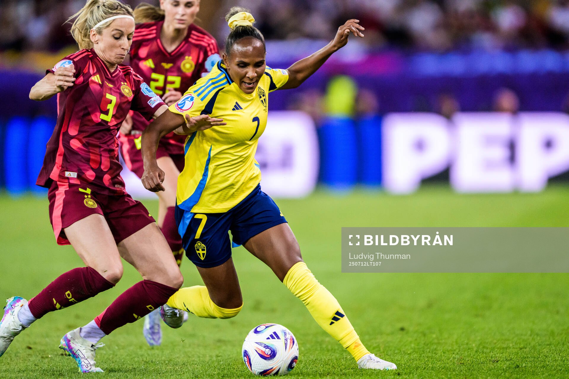Kathrin Hendrich of Germany and Madelen Janogy of Sweden