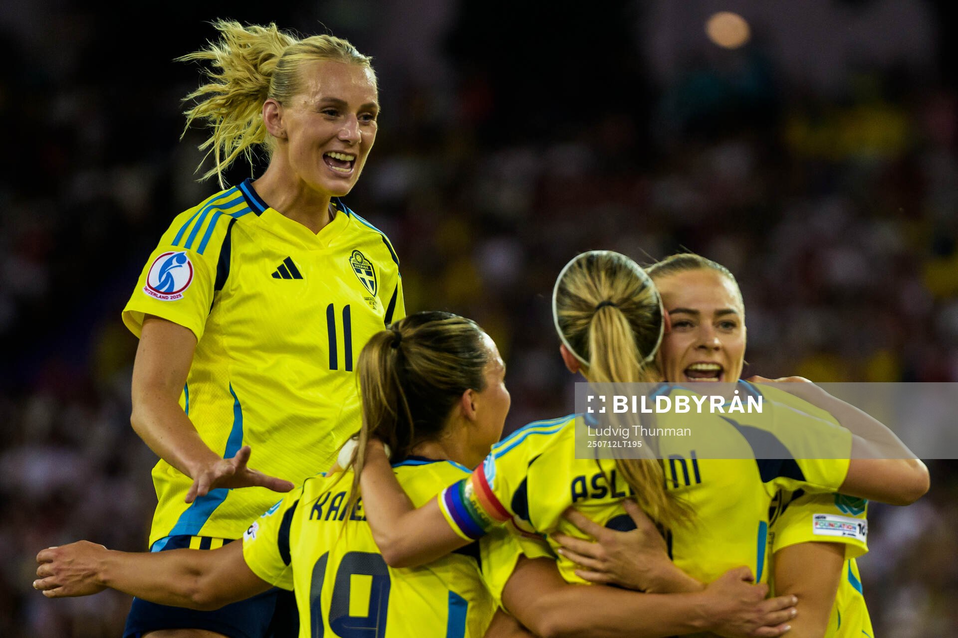 Stina Blackstenius of Sweden celebrates with her teammates
