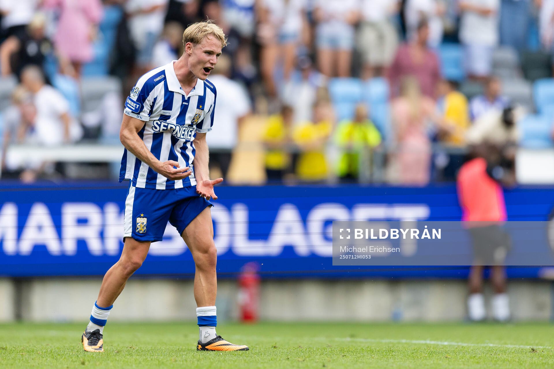 IFK Göteborgs Max Fenger deppar