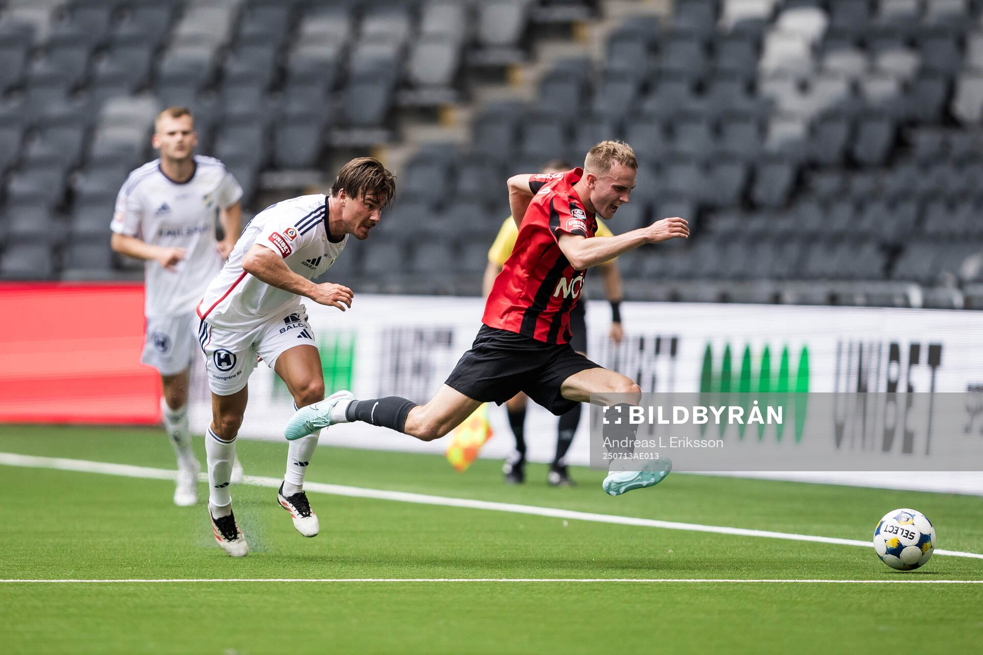 Östers Tatu Varmanen och Brommapojkarnas Victor Lind