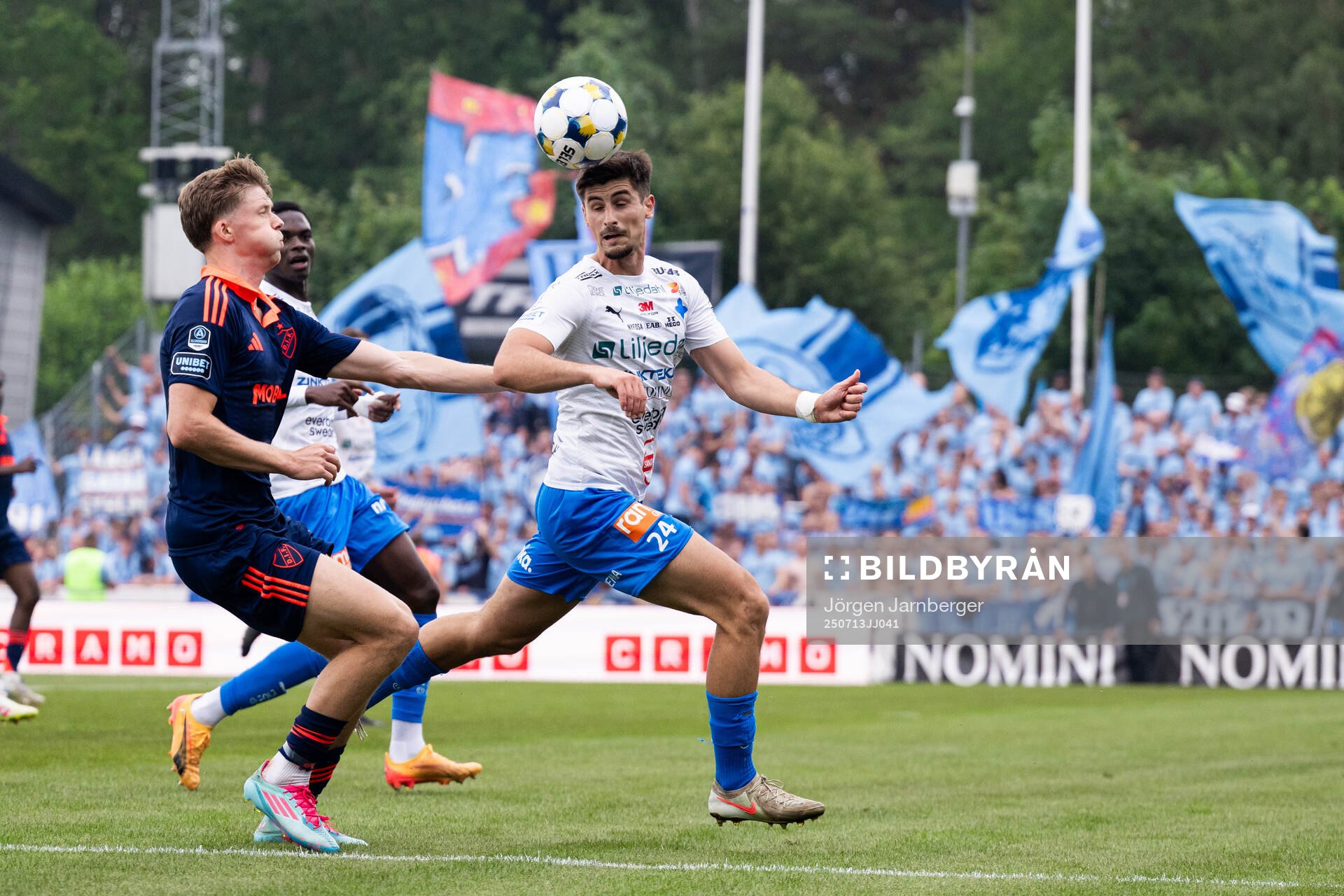 Djurgårdens Patric Åslund och Värnamos Emin Grozdanic