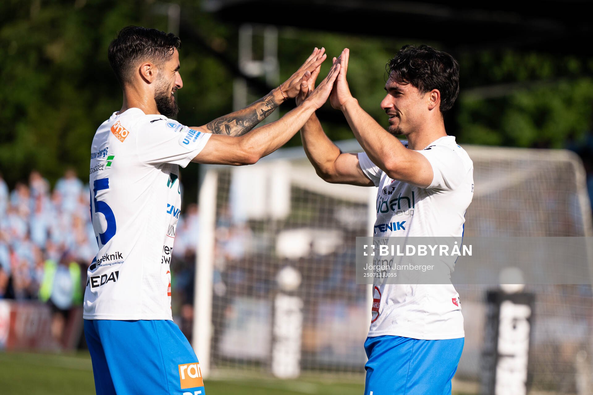 Värnamos Mohammad Alsalkhadi jublar med Noah Shamoun