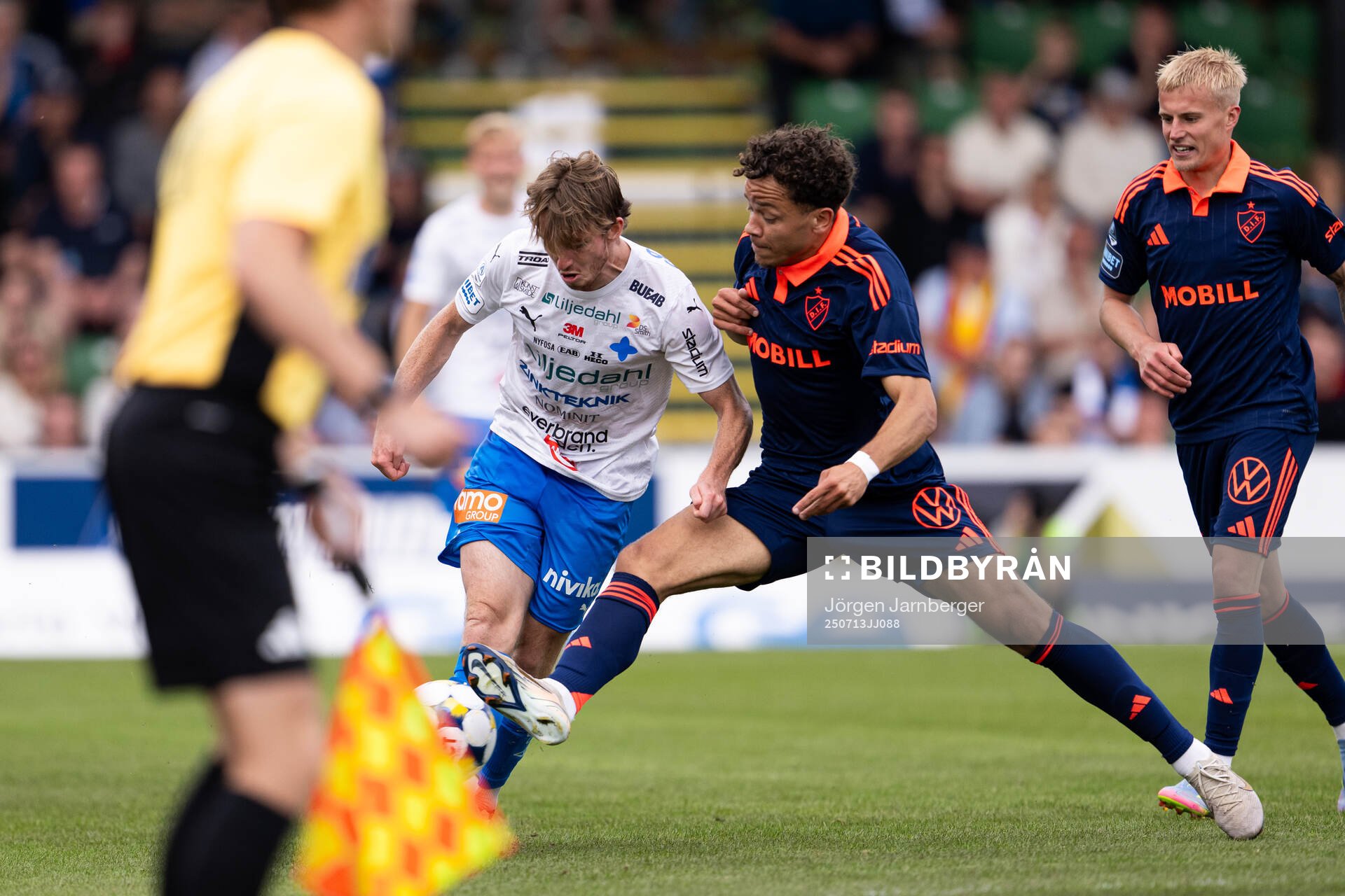 Värnamos Carl Johansson och Djurgårdens Mikael Anderson