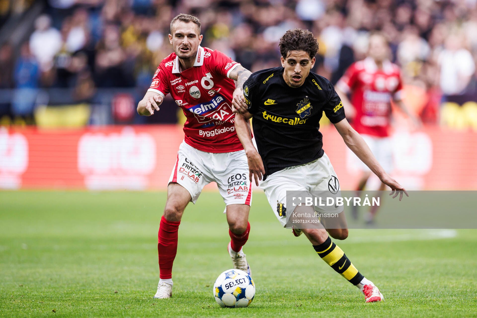 Degerfors Christos Gravius och AIKs Taha Ayari