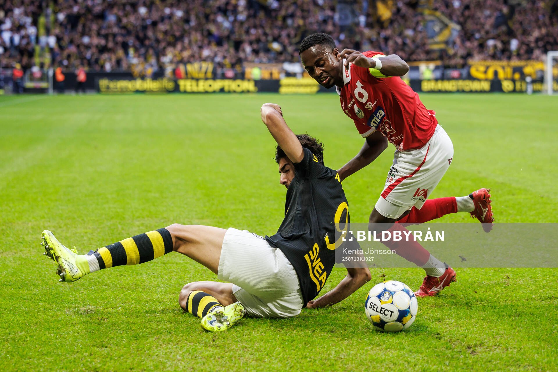 Degerfors Nahom Netabay och AIKs Andronikos Kakoullis