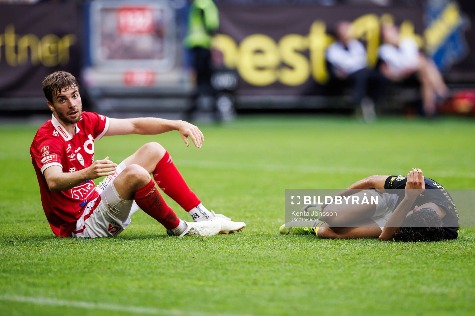 Djurgårdens Miro Tenho och AIKs Andronikos Kakoullis