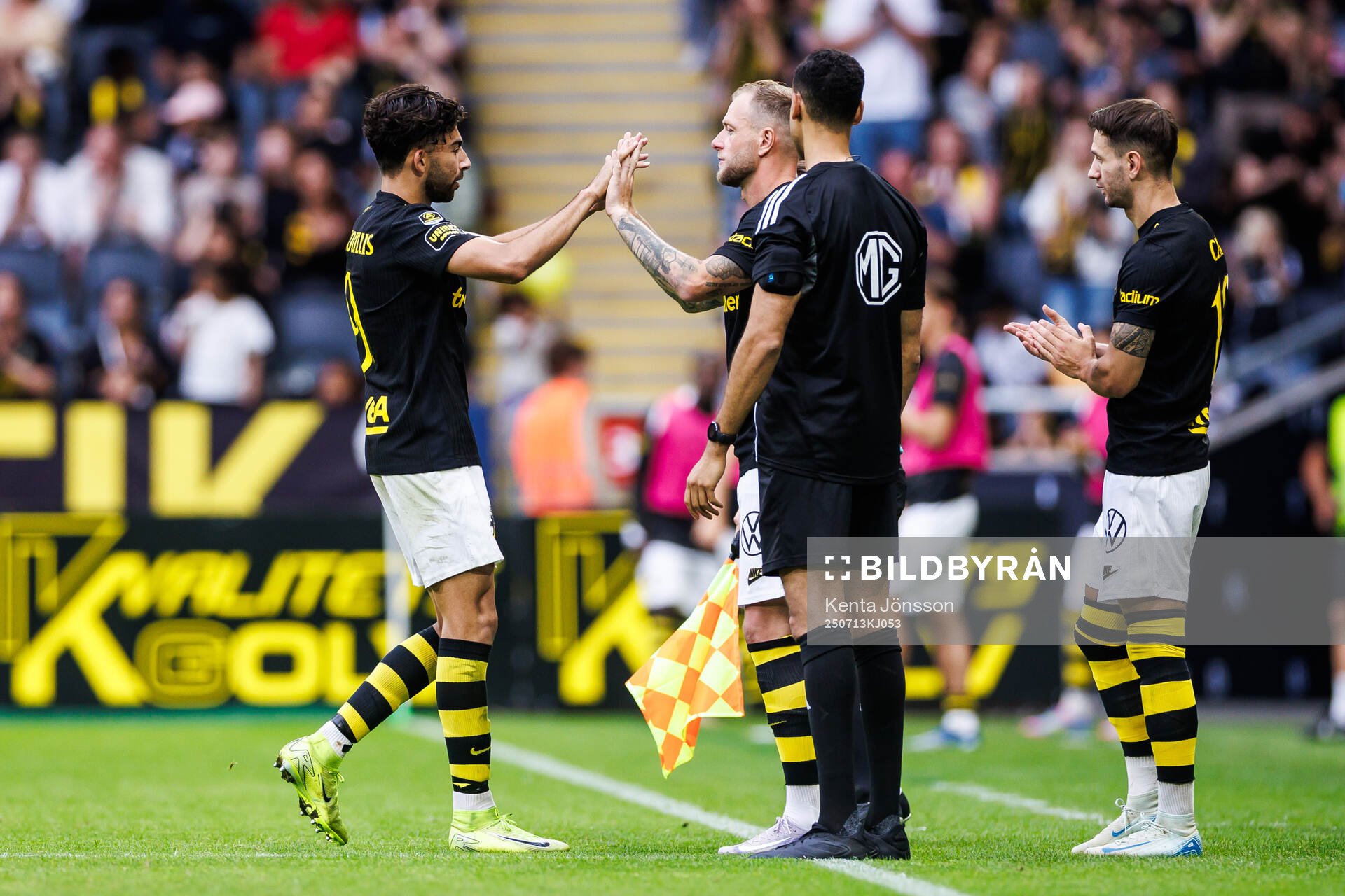 AIKs Andronikos Kakoullis byter med John Guidetti