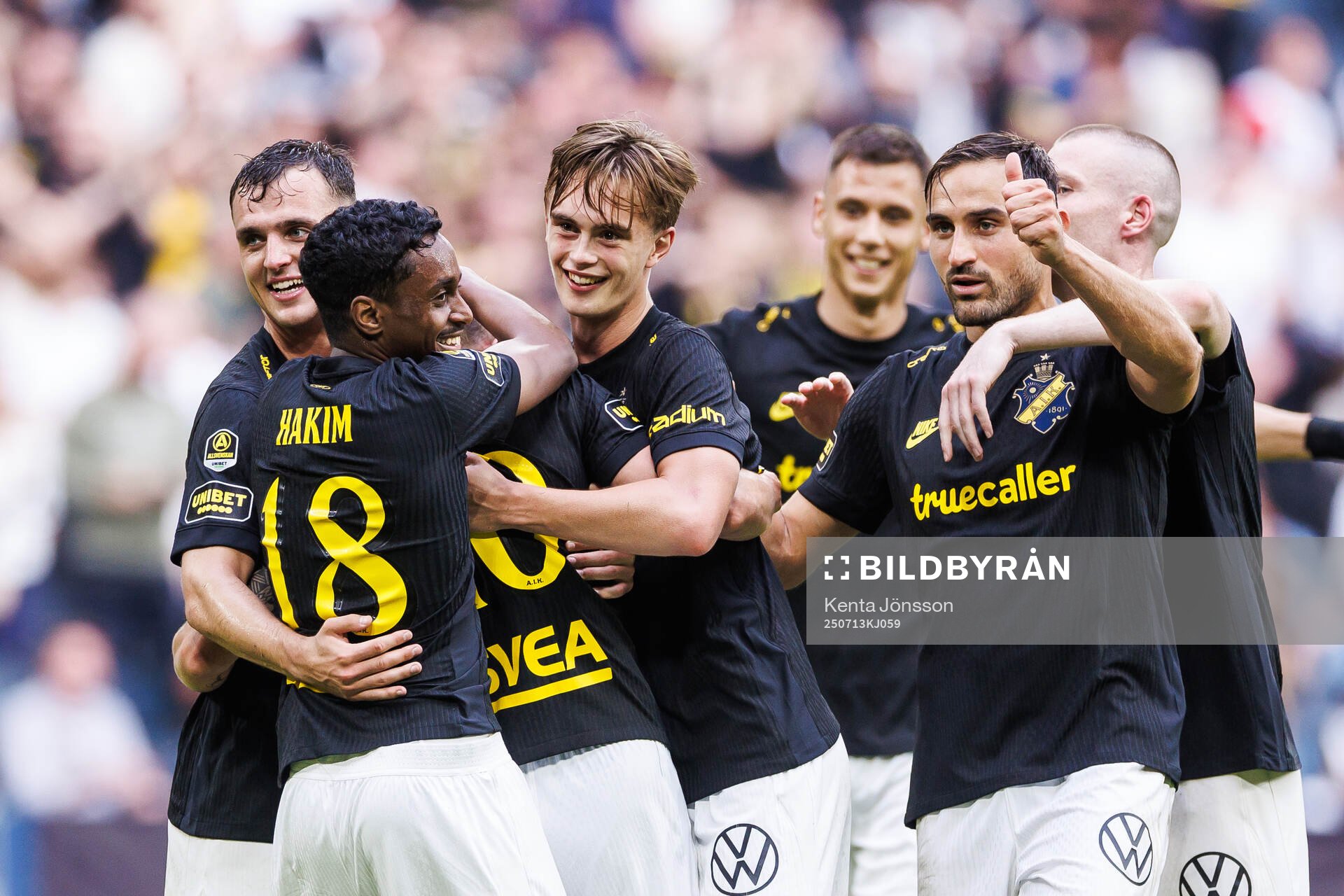 AIKs Bersant Celina jublar med Abdihakin Ali, Yannick