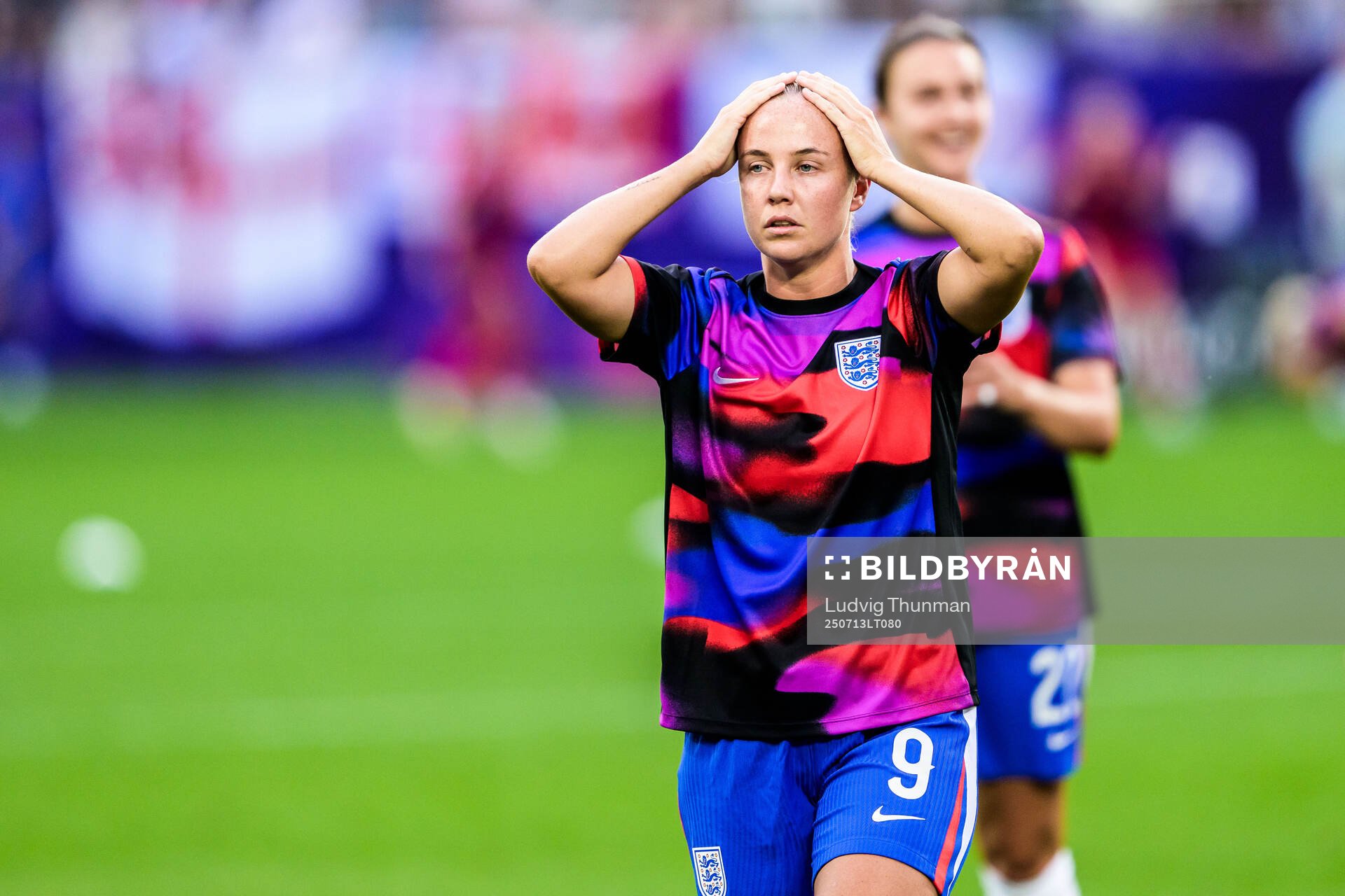 Beth Mead of England