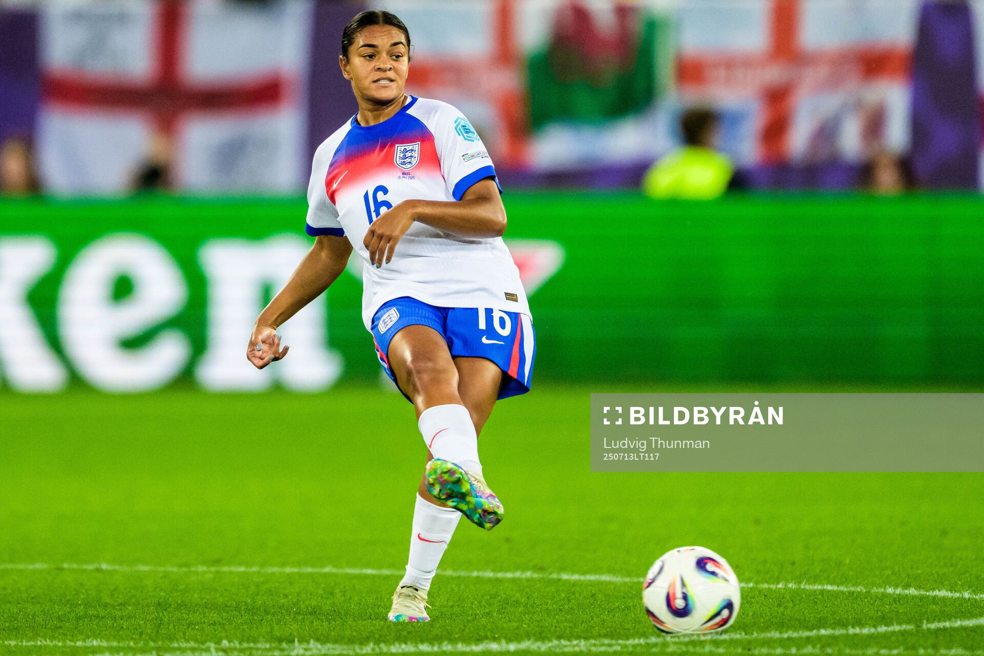 Jessica Carter of England